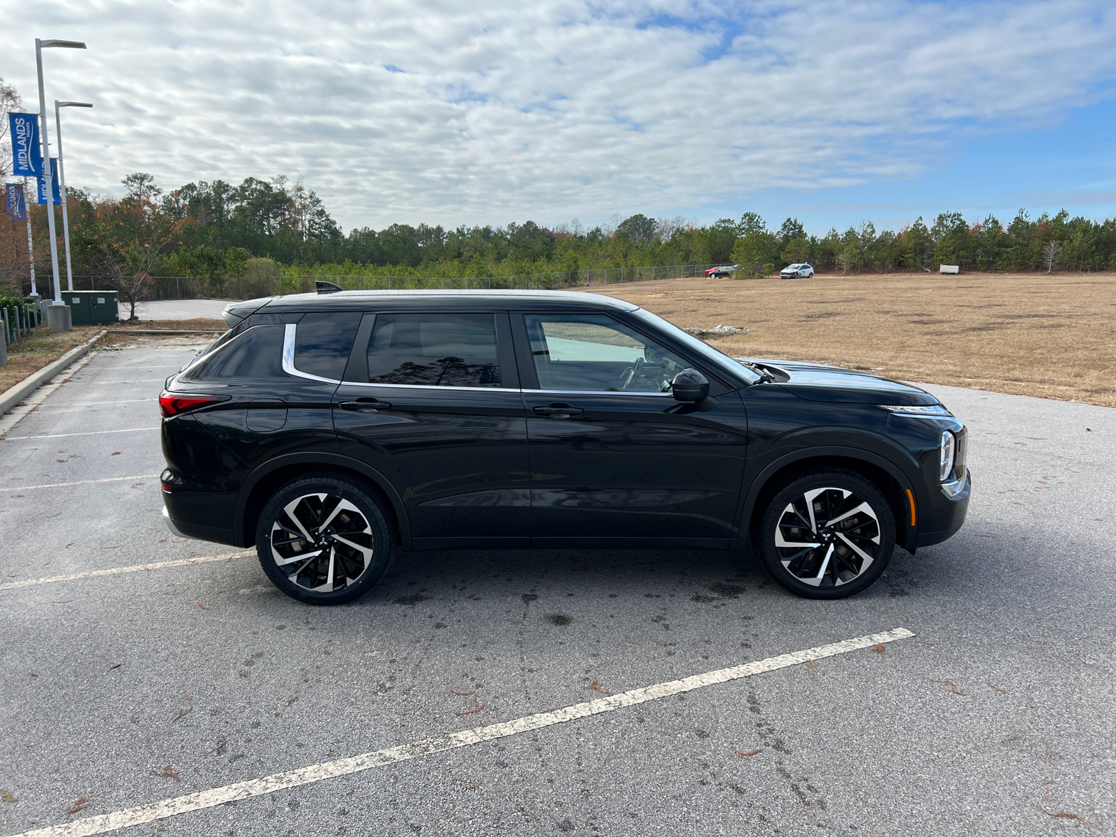 2022 Mitsubishi Outlander SE 8