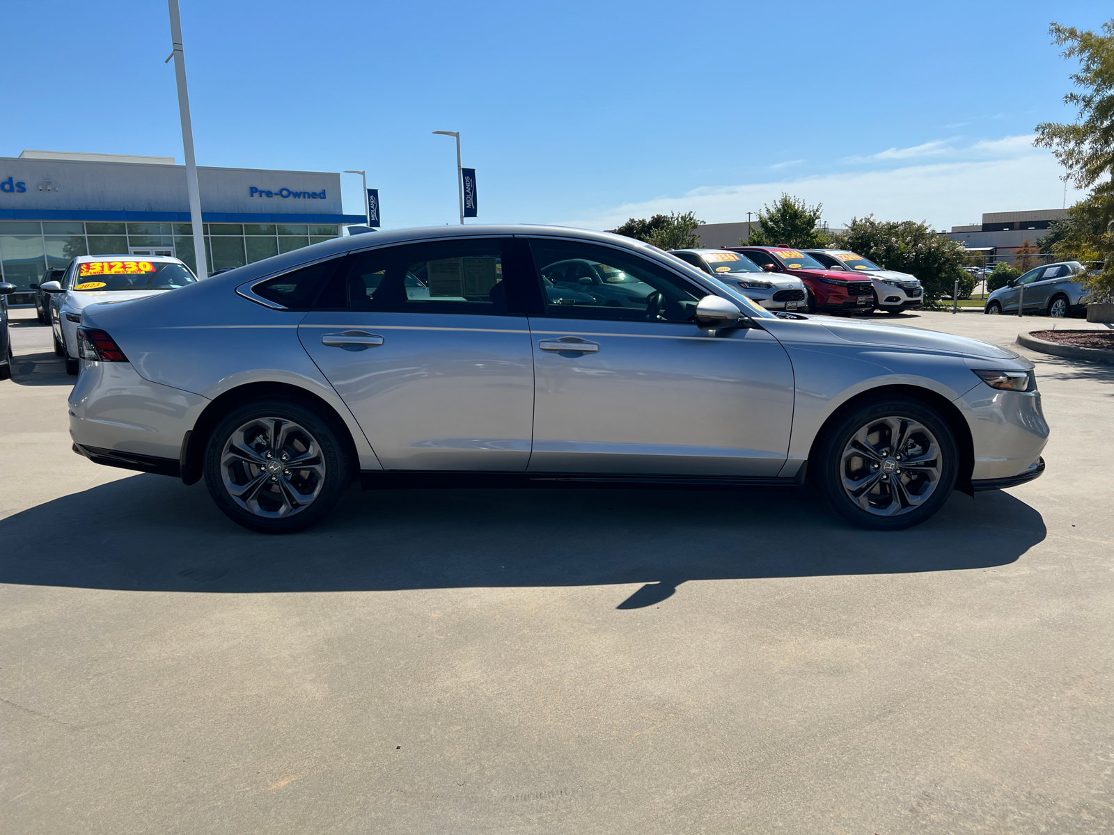 2023 Honda Accord Hybrid EX-L 8