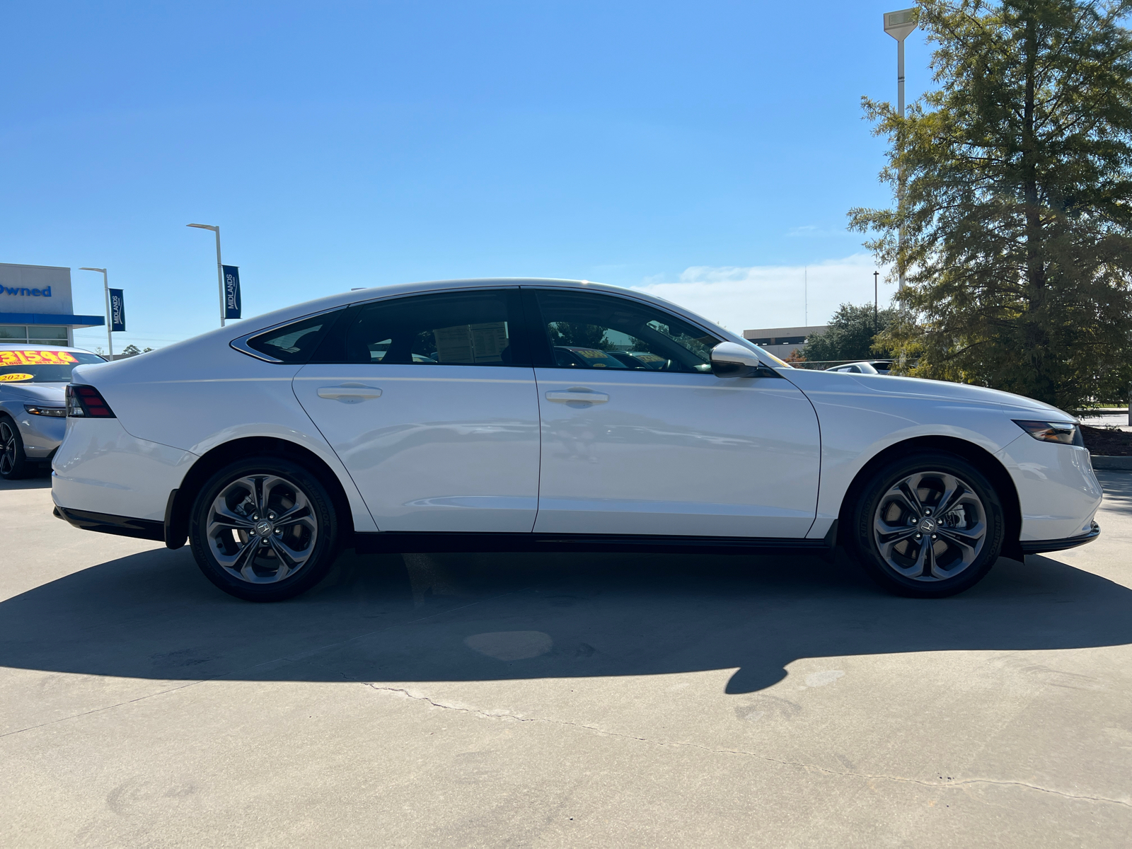 2023 Honda Accord Hybrid EX-L 8