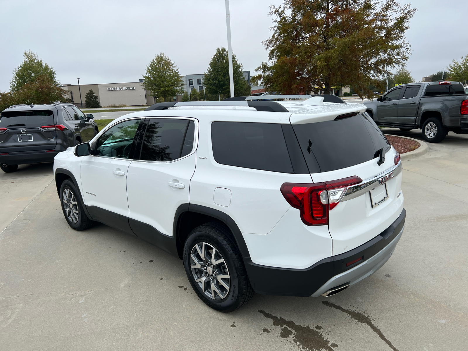 2023 GMC Acadia SLT 5