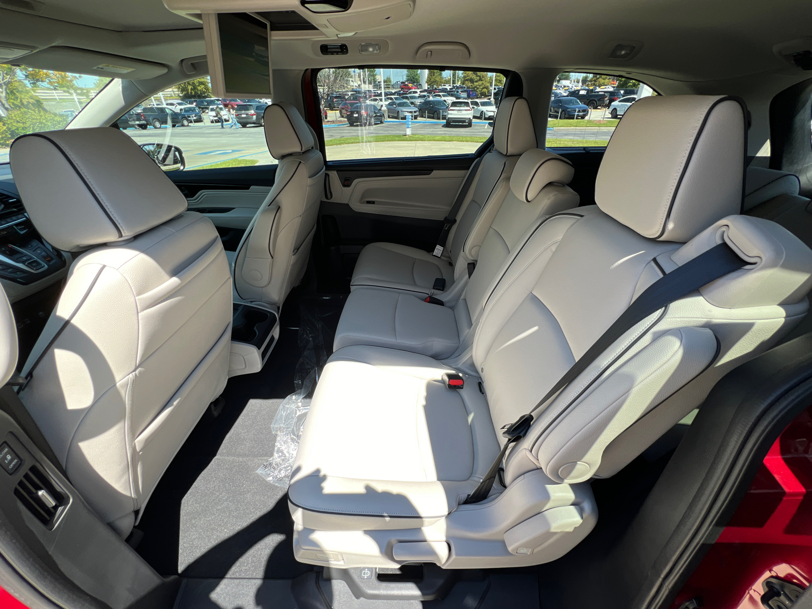 2025 Honda Odyssey Touring 34