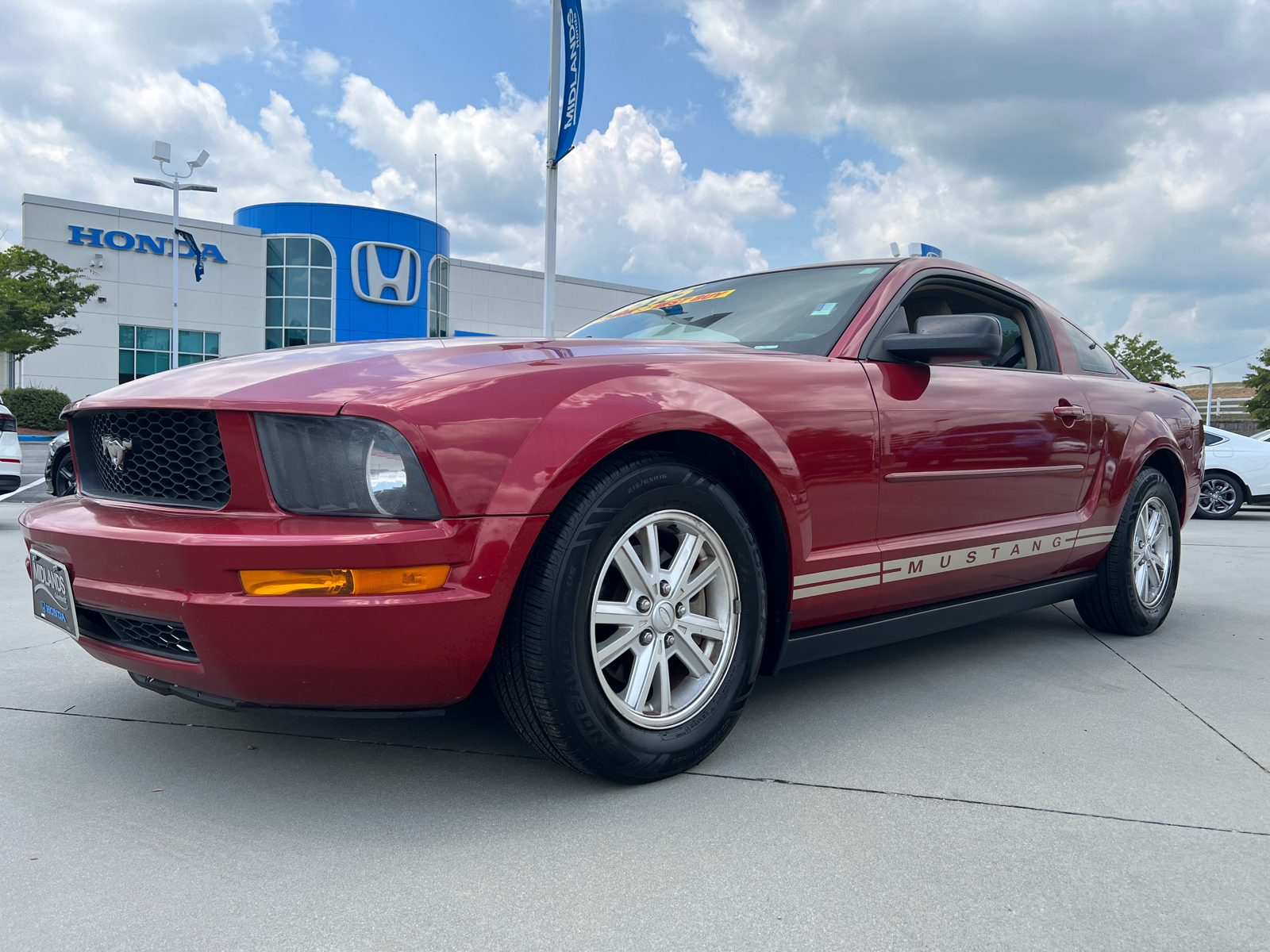 2008 Ford Mustang V6 Deluxe 3