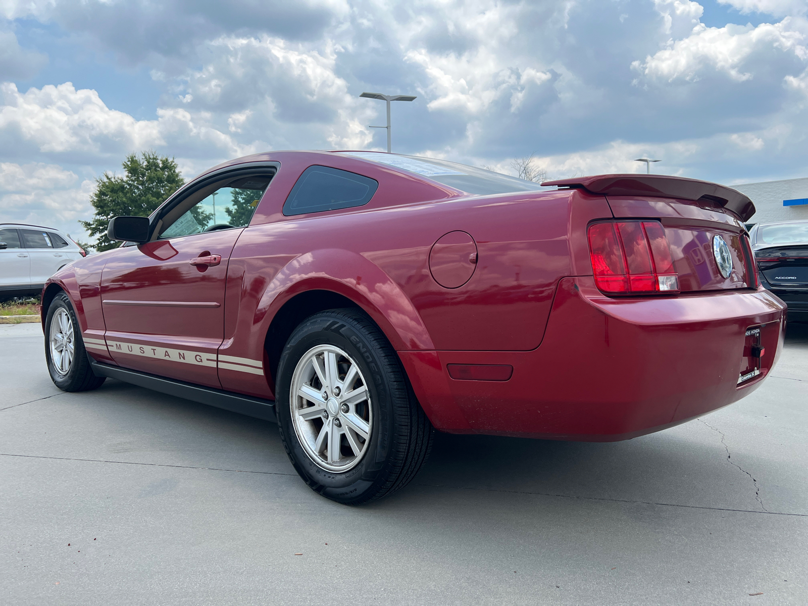 2008 Ford Mustang V6 Deluxe 5