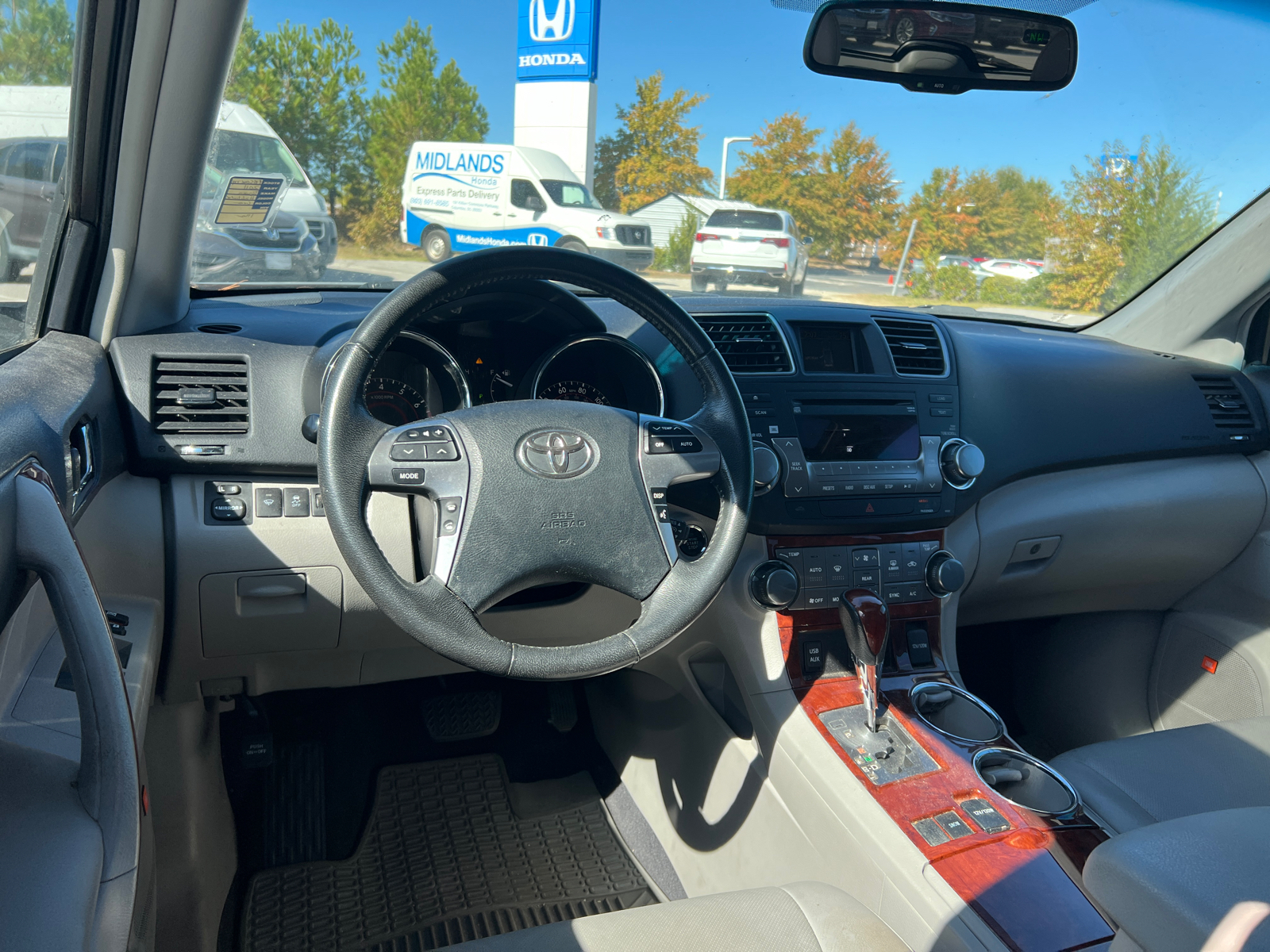 2011 Toyota Highlander Limited 26