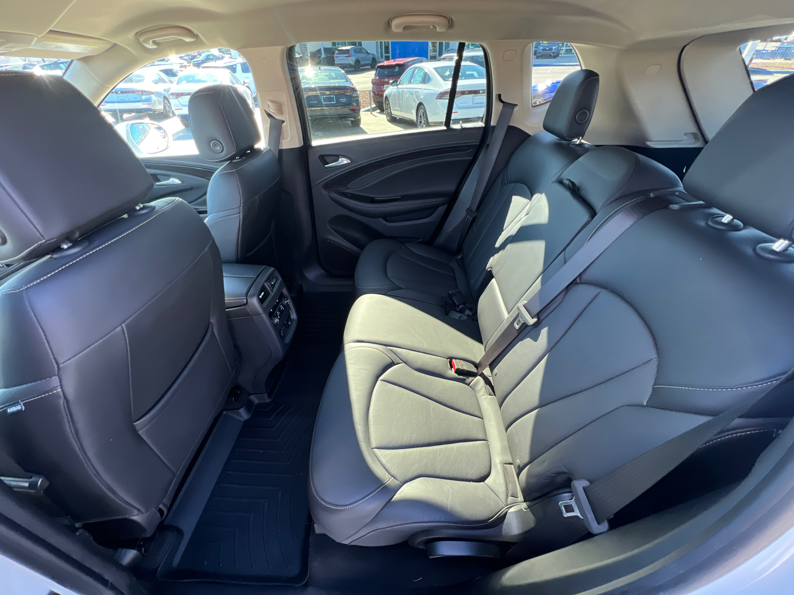 2018 Buick Envision Essence 27