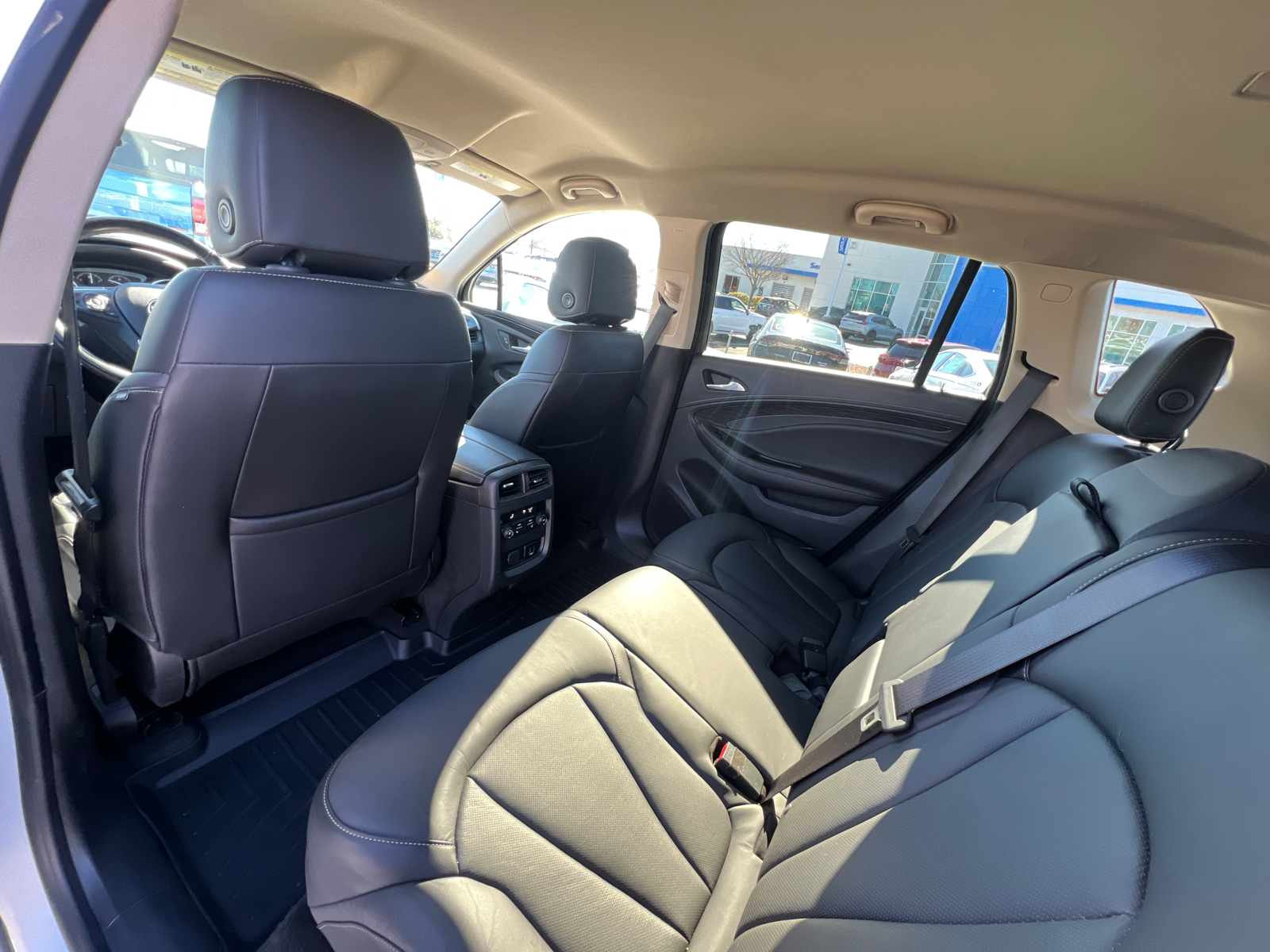 2018 Buick Envision Essence 28