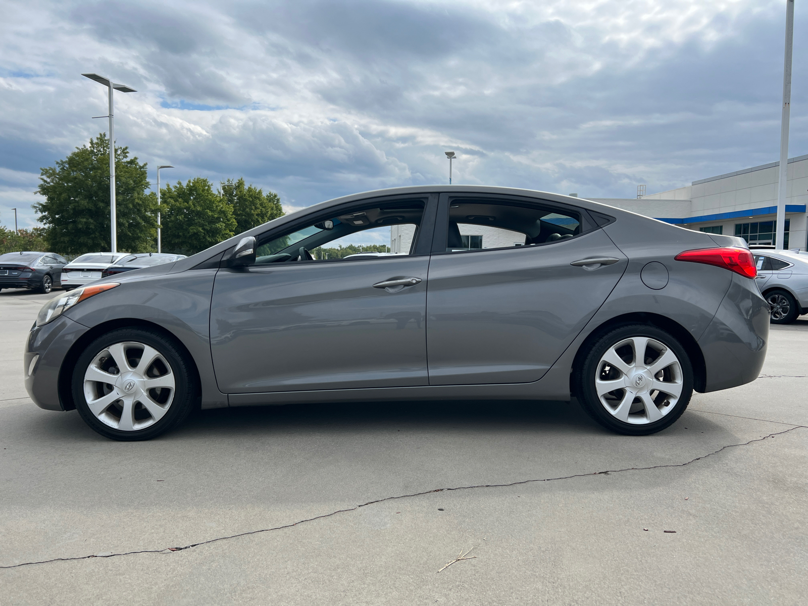 2013 Hyundai Elantra Limited 4