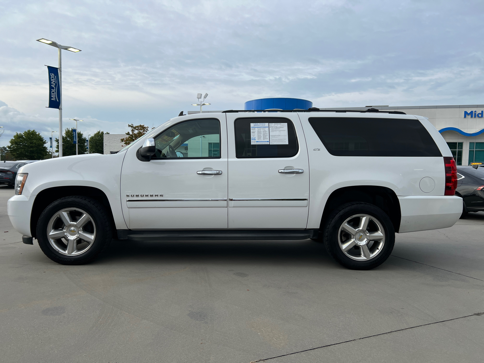 2013 Chevrolet Suburban 1500 LTZ 4