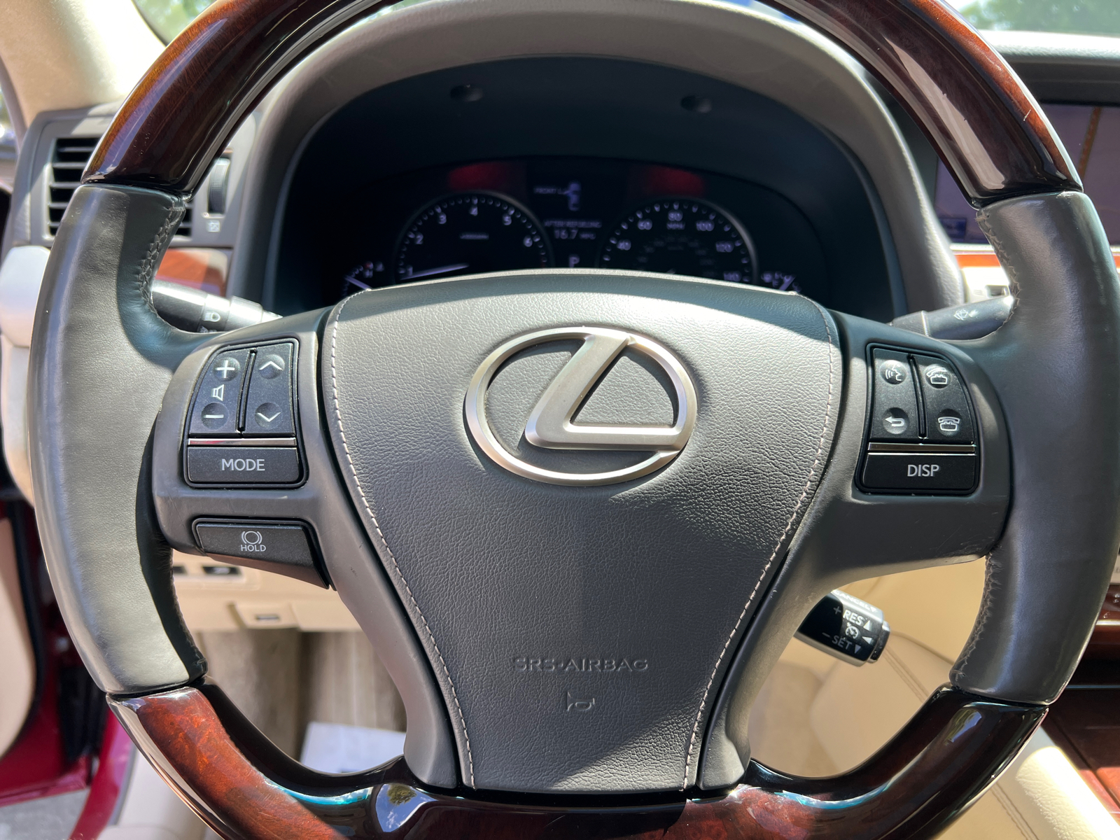 2013 Lexus LS 460 L 18