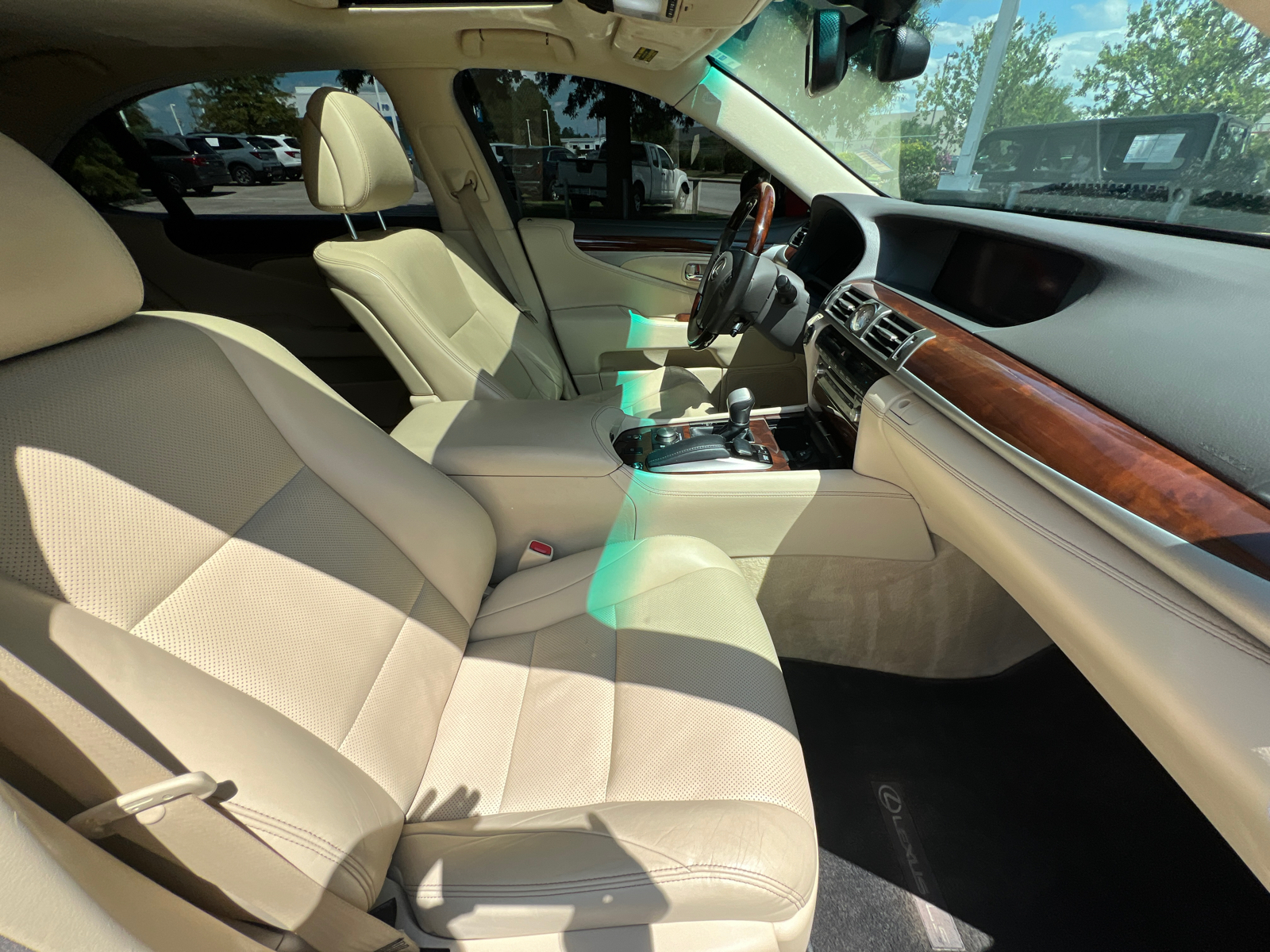 2013 Lexus LS 460 L 31