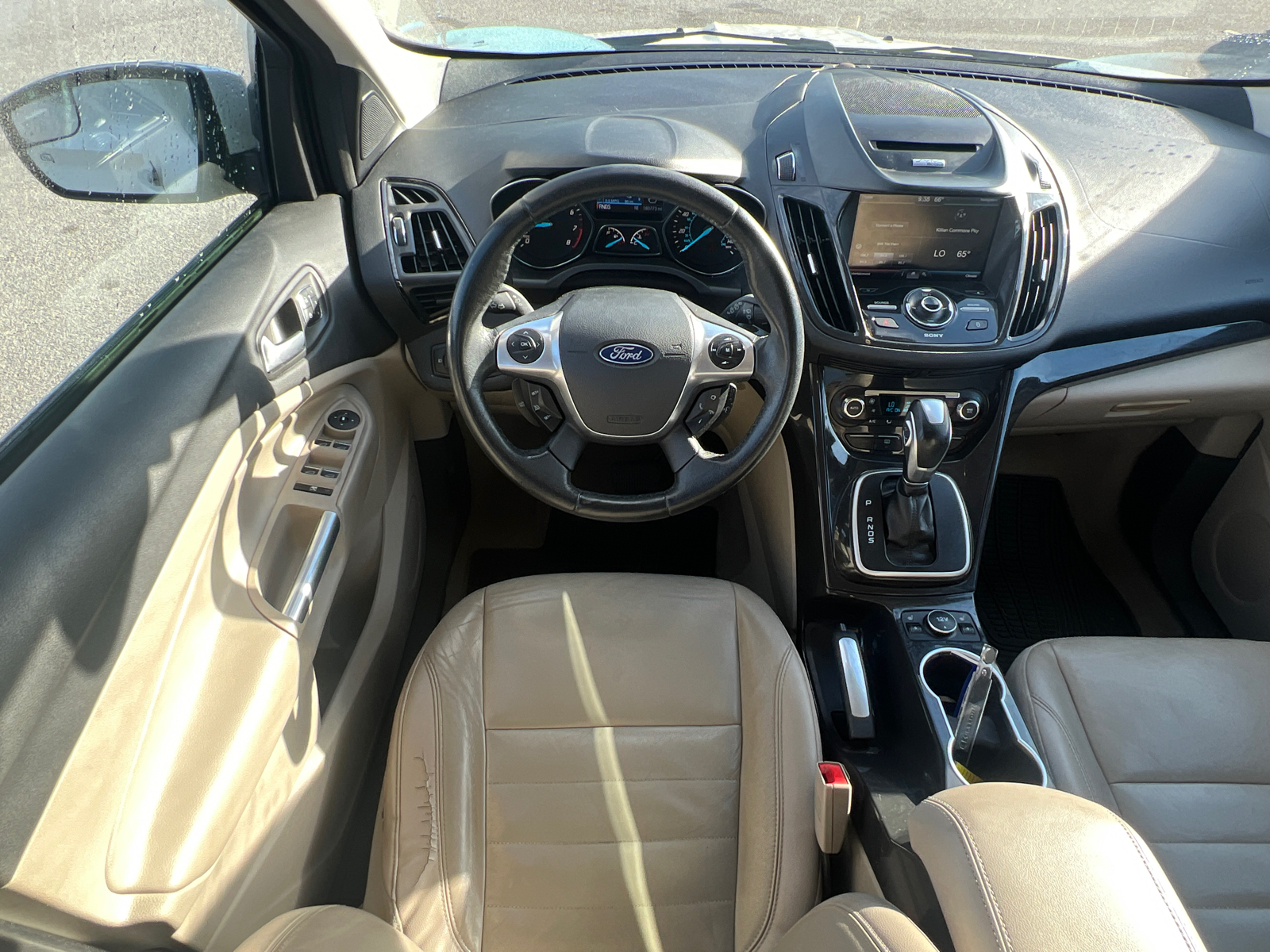 2014 Ford Escape Titanium 24