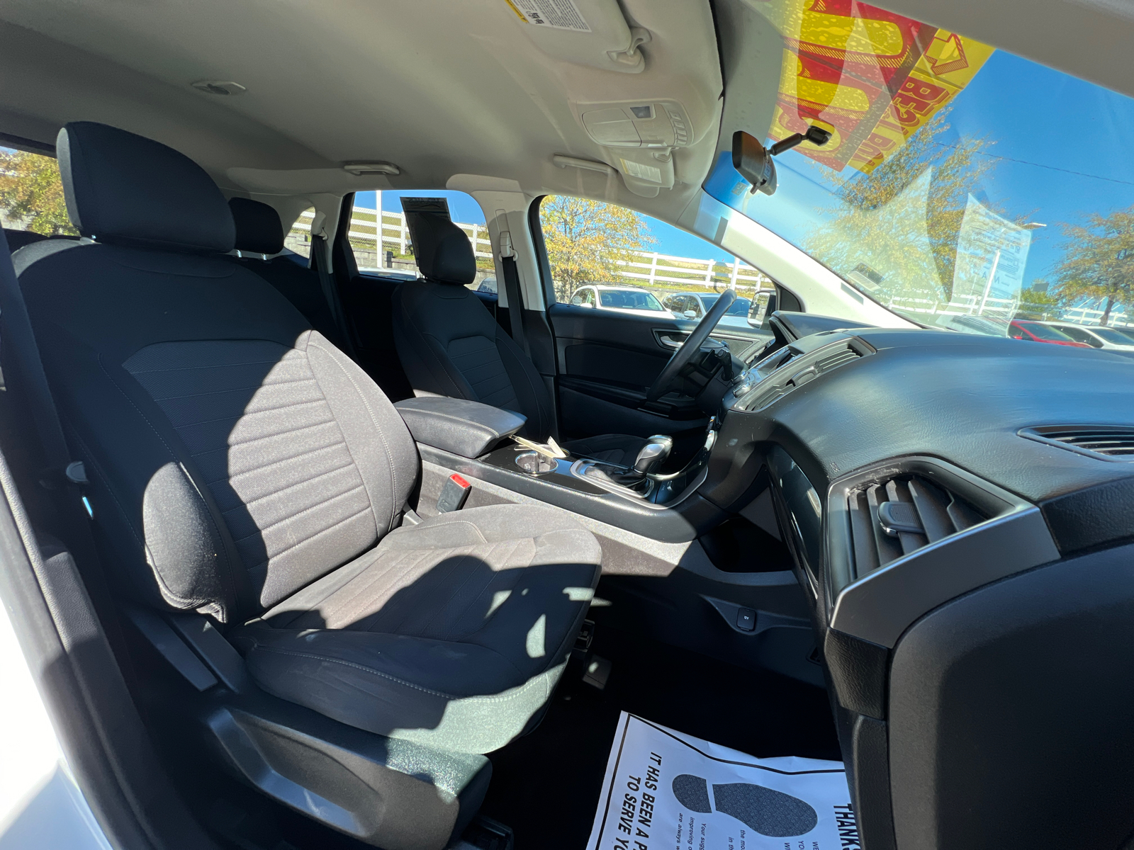 2015 Ford Edge SE 29