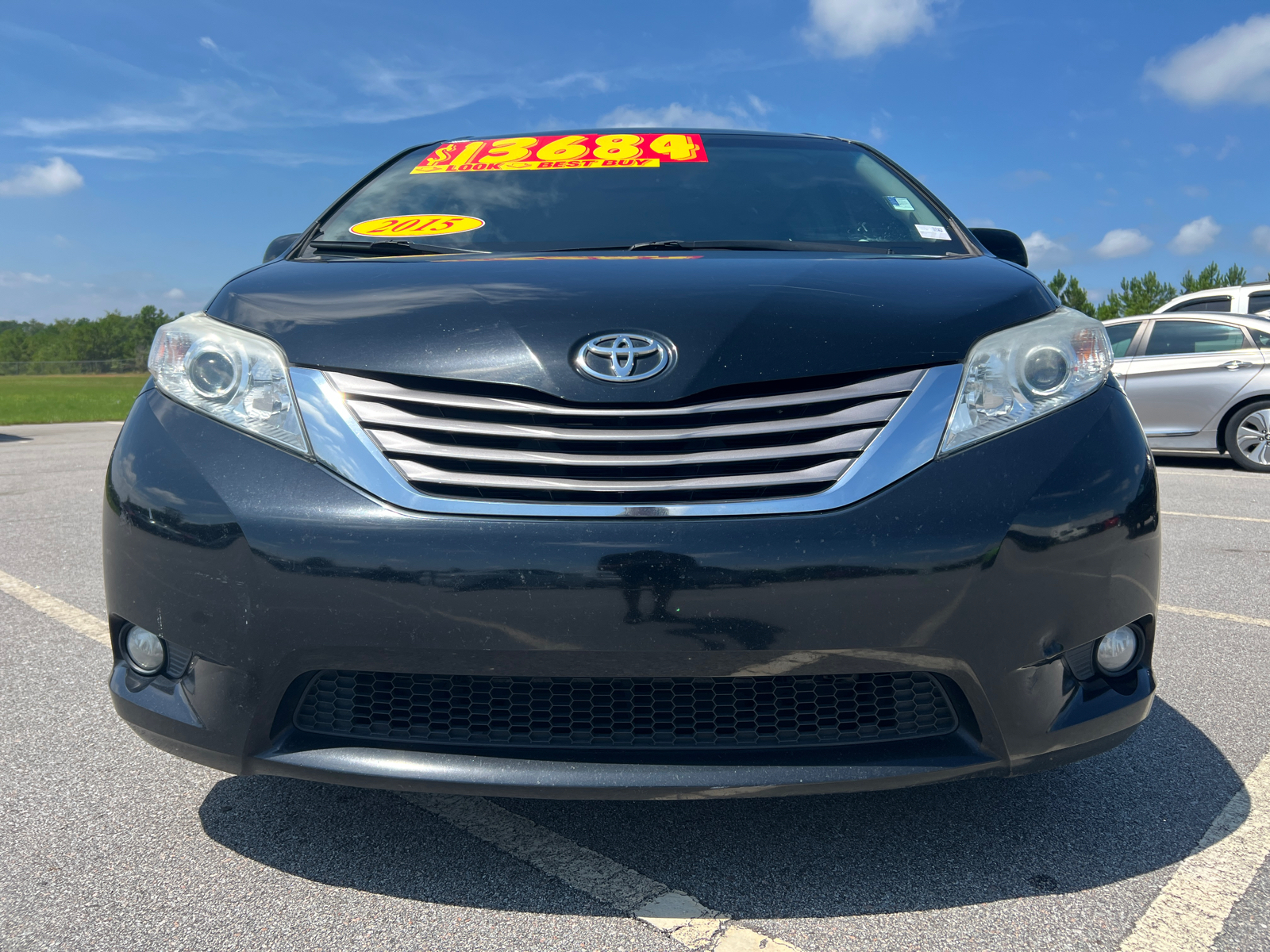 2015 Toyota Sienna XLE 2