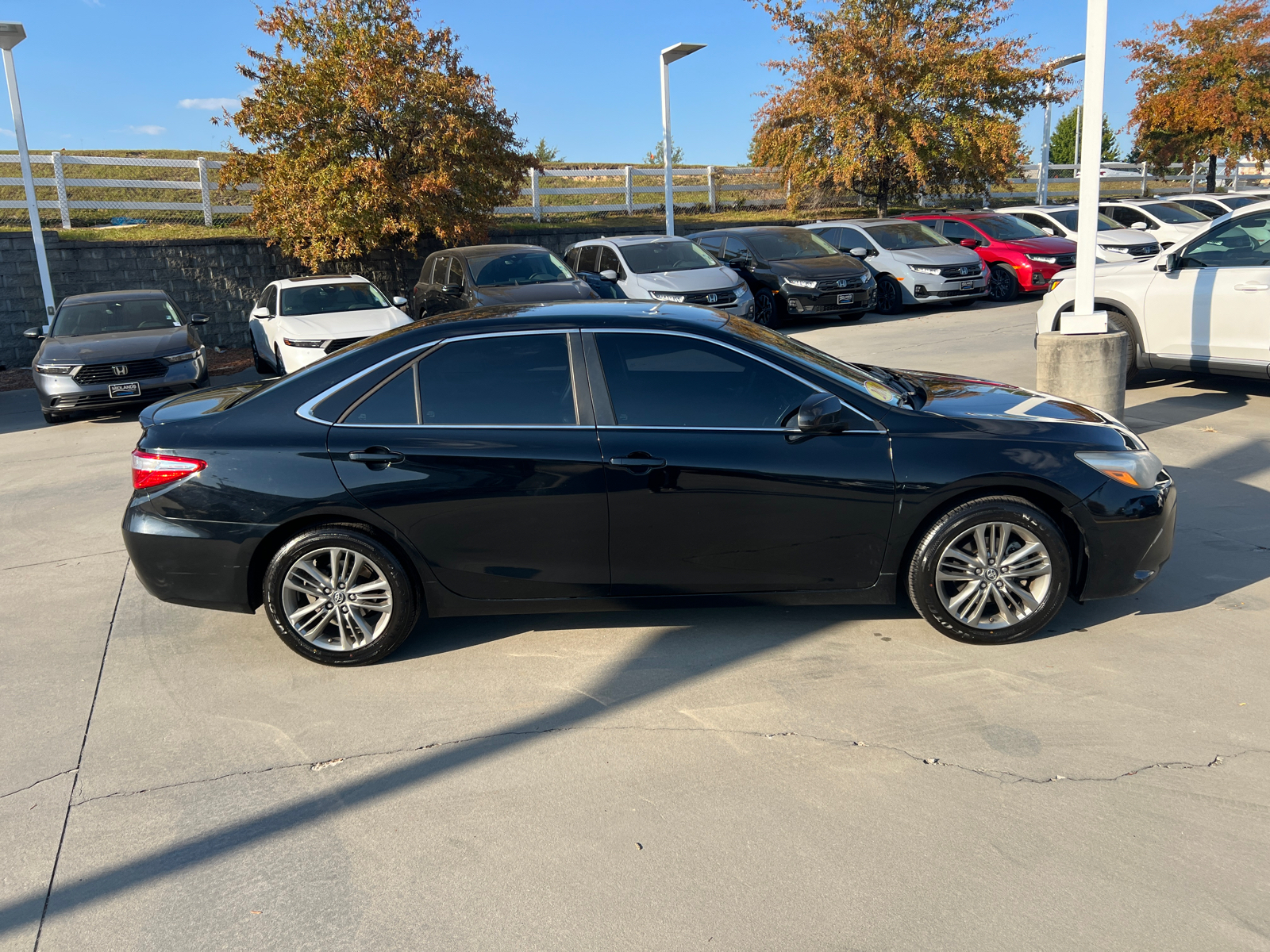 2016 Toyota Camry SE 8