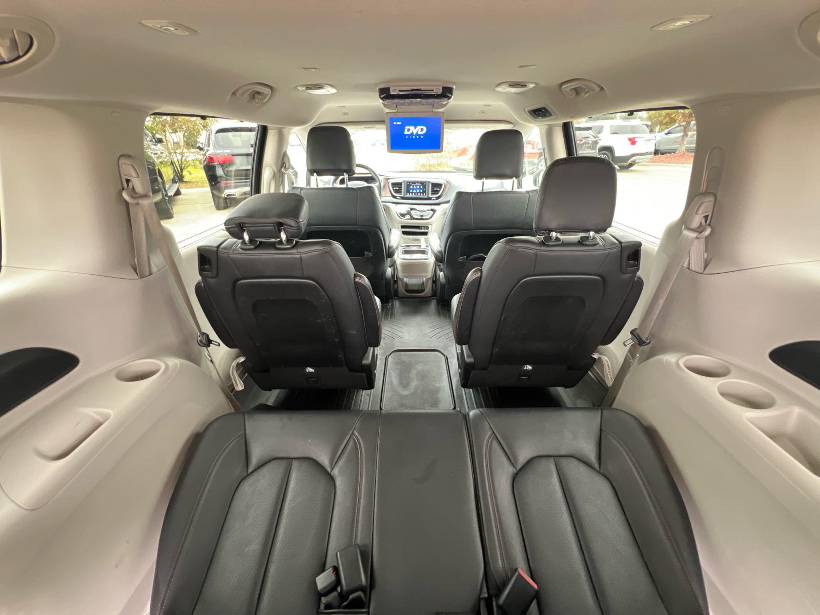 2018 Chrysler Pacifica Touring L 28