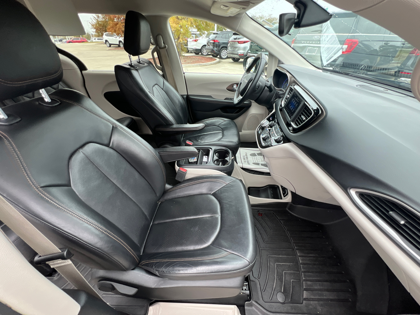 2018 Chrysler Pacifica Touring L 33