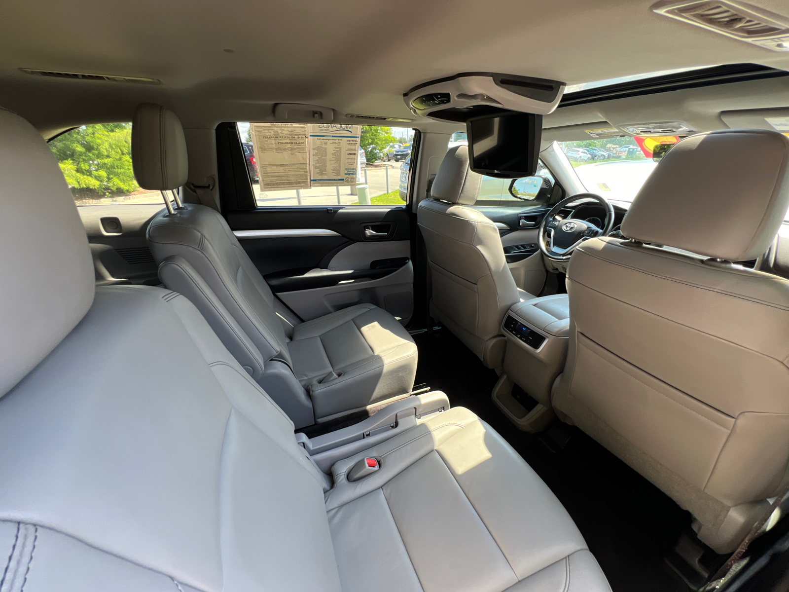 2018 Toyota Highlander XLE 36