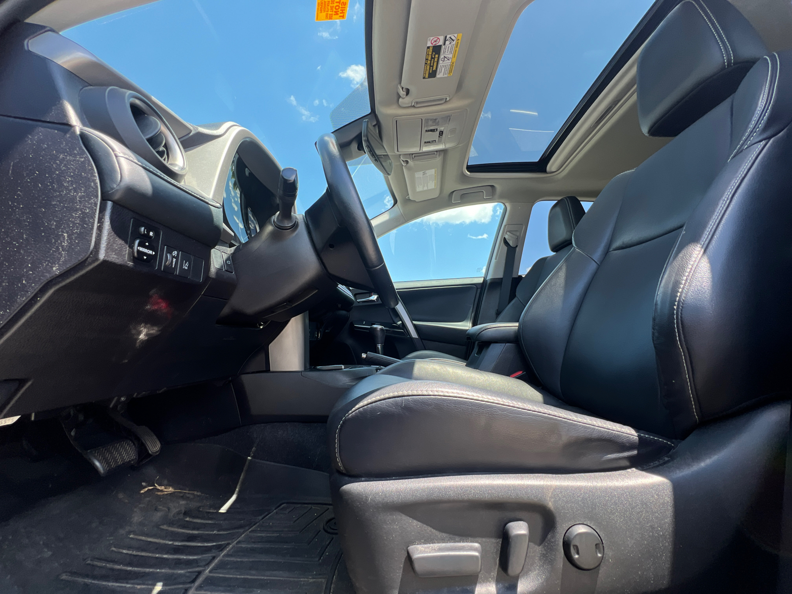 2018 Toyota RAV4 Limited 15