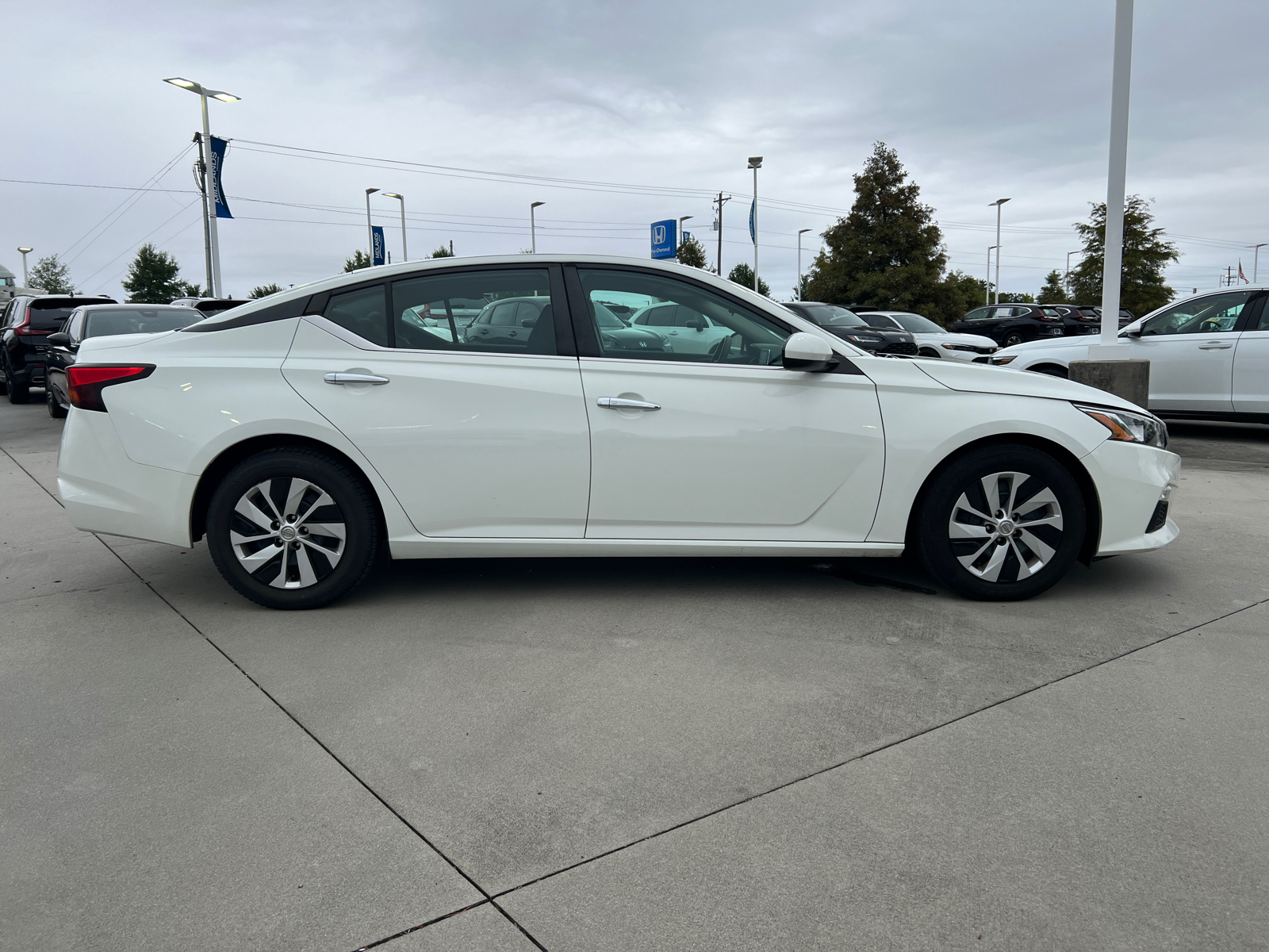 2019 Nissan Altima 2.5 S 9