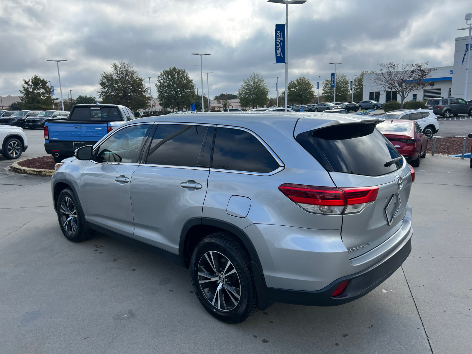 2019 Toyota Highlander LE 5