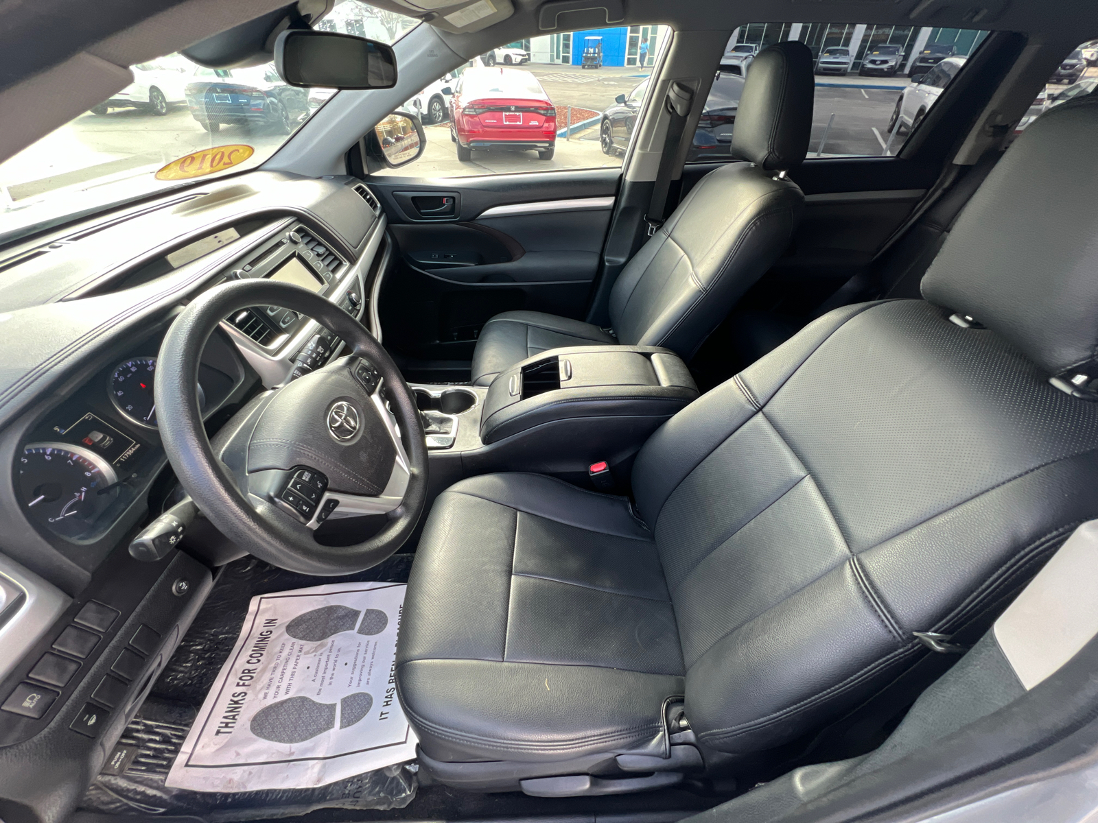 2019 Toyota Highlander LE 11