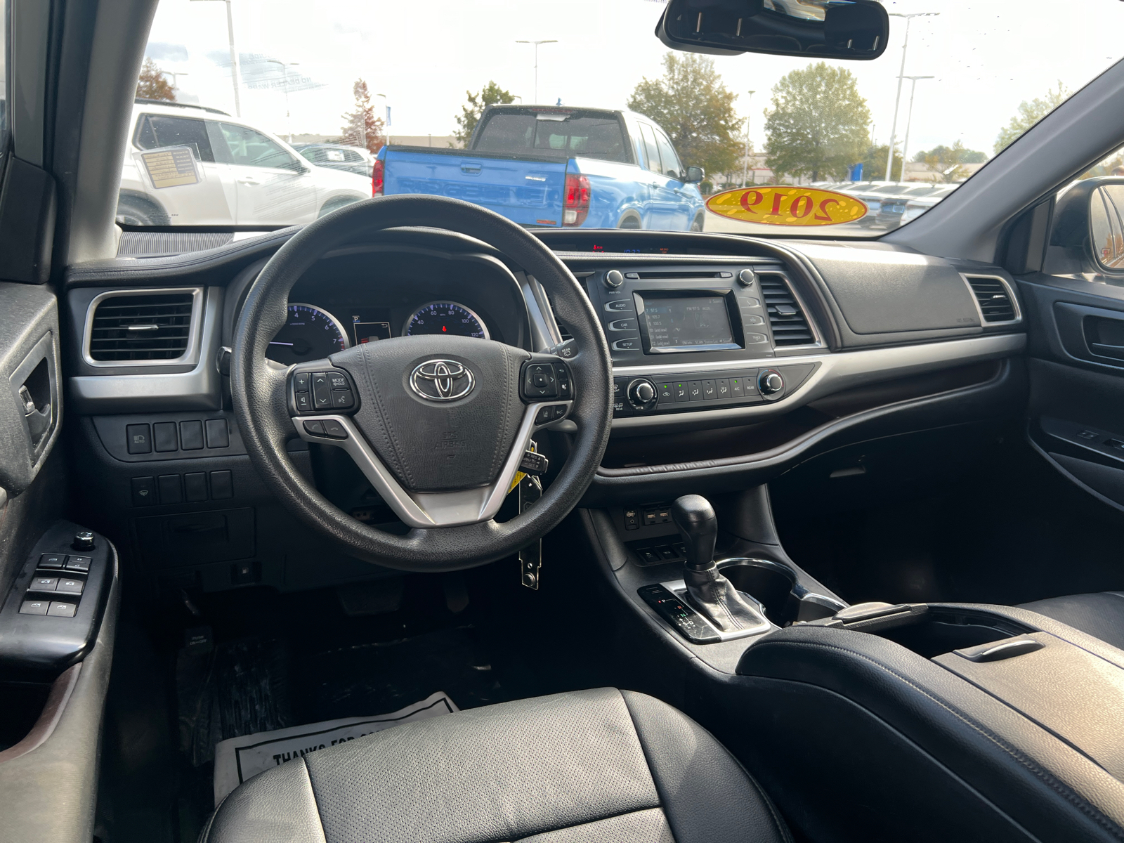 2019 Toyota Highlander LE 25