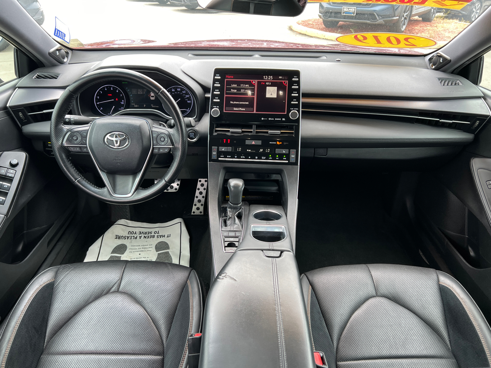 2019 Toyota Avalon XSE 27