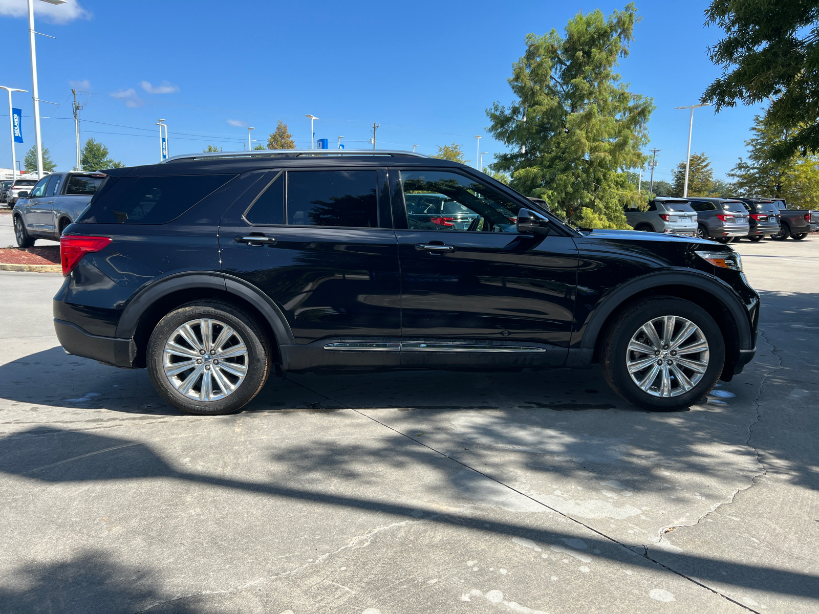 2020 Ford Explorer Limited 9