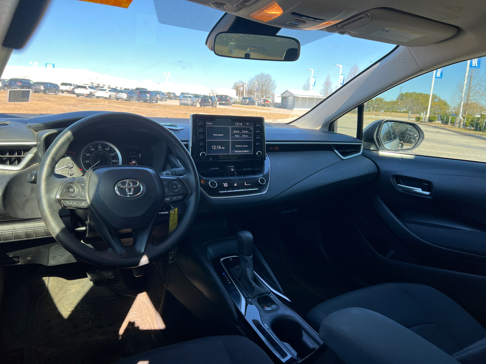 2020 Toyota Corolla LE 23