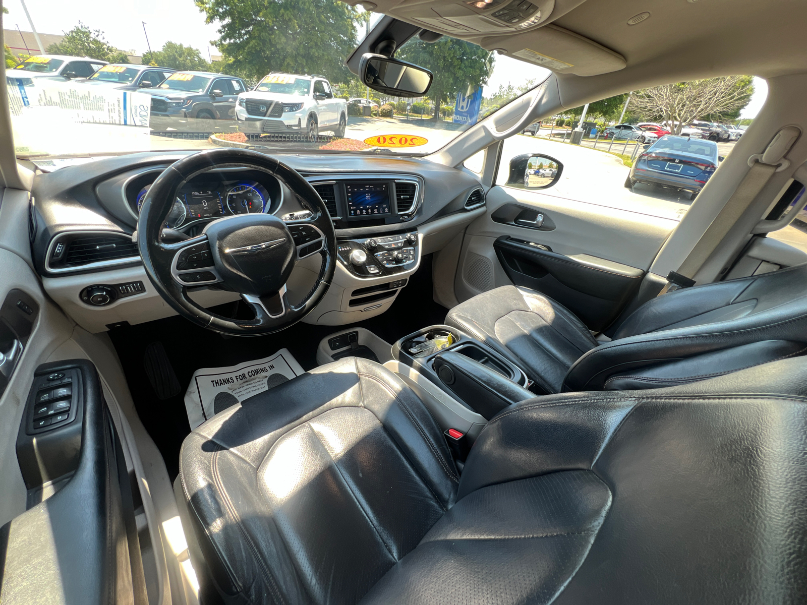 2020 Chrysler Pacifica Touring L 27