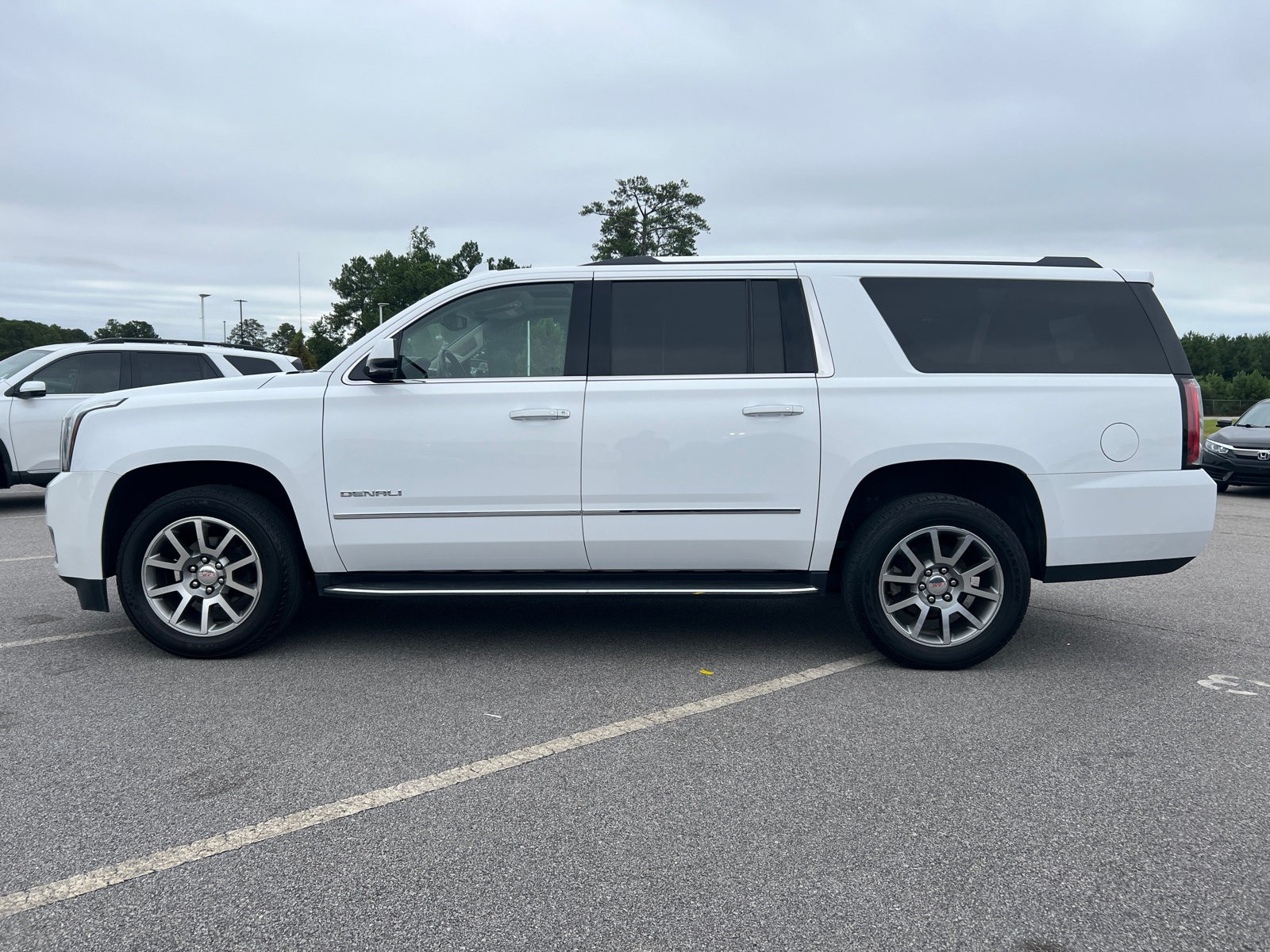 2020 GMC Yukon XL Denali 5