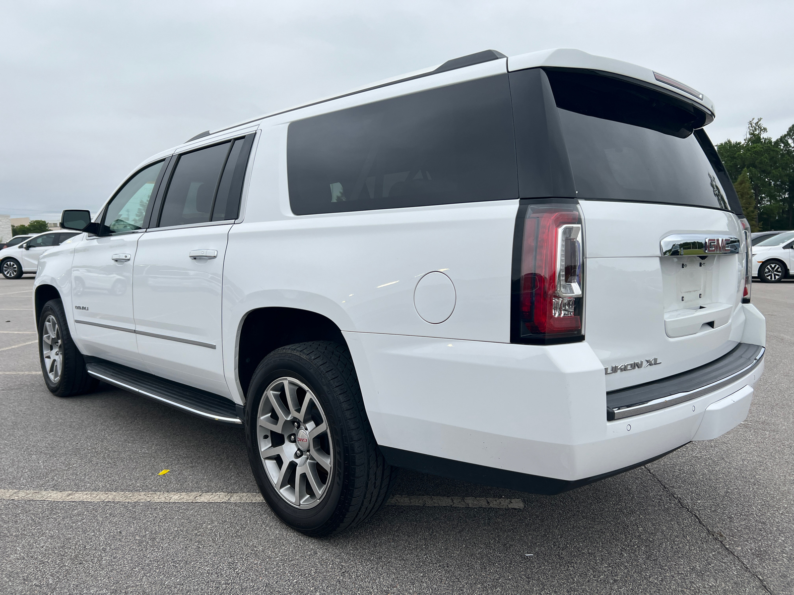 2020 GMC Yukon XL Denali 6