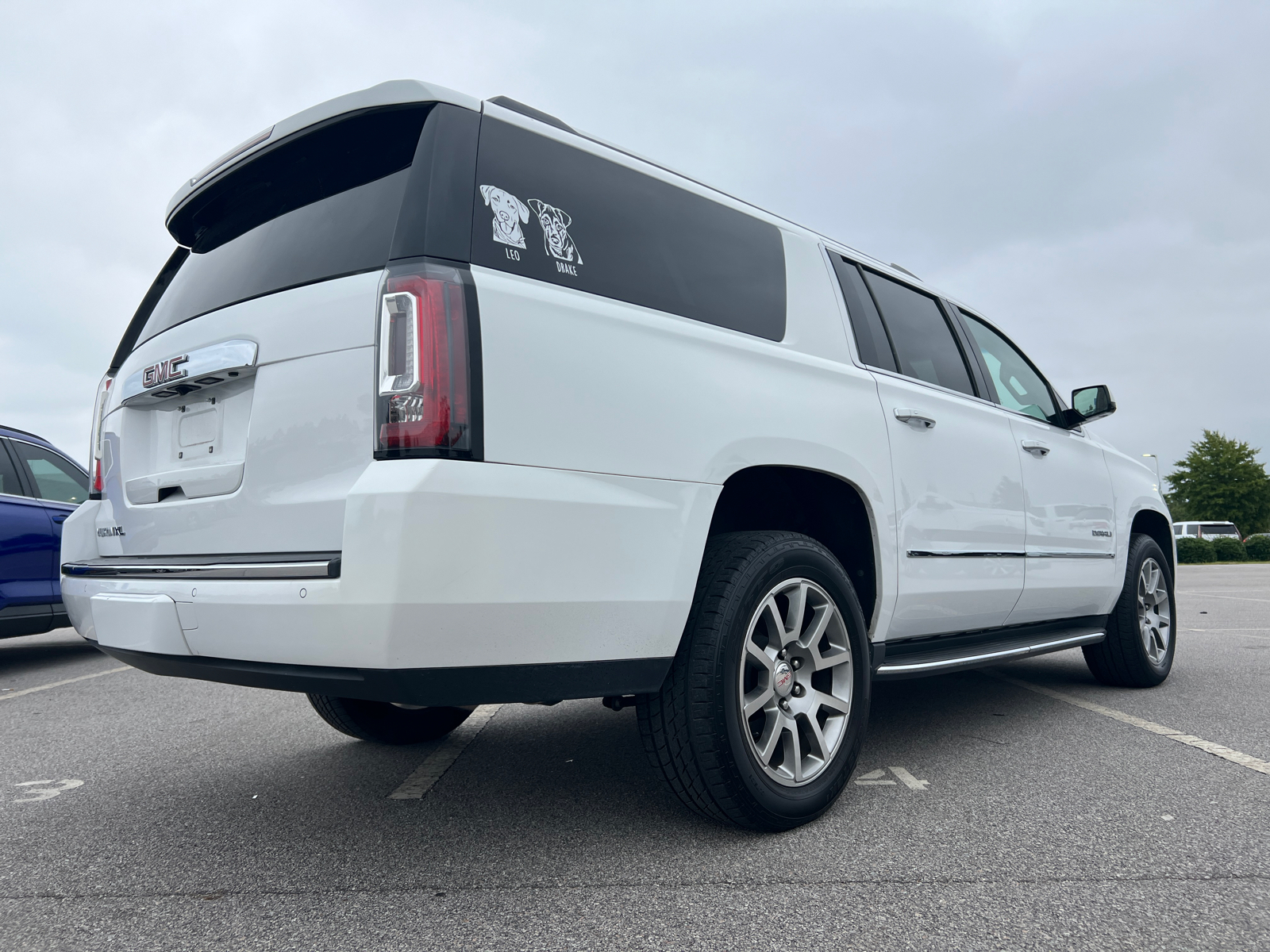 2020 GMC Yukon XL Denali 8