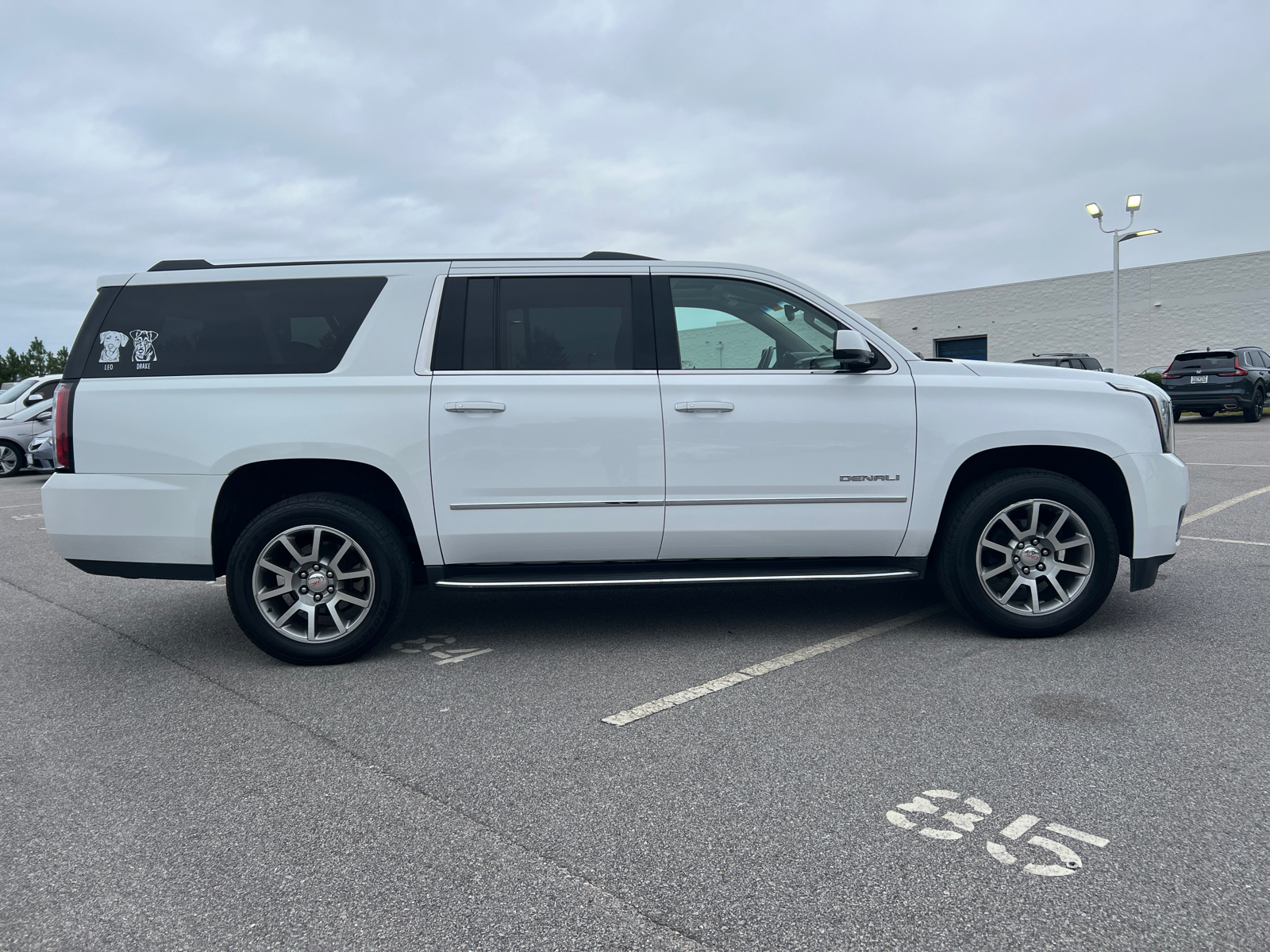 2020 GMC Yukon XL Denali 9