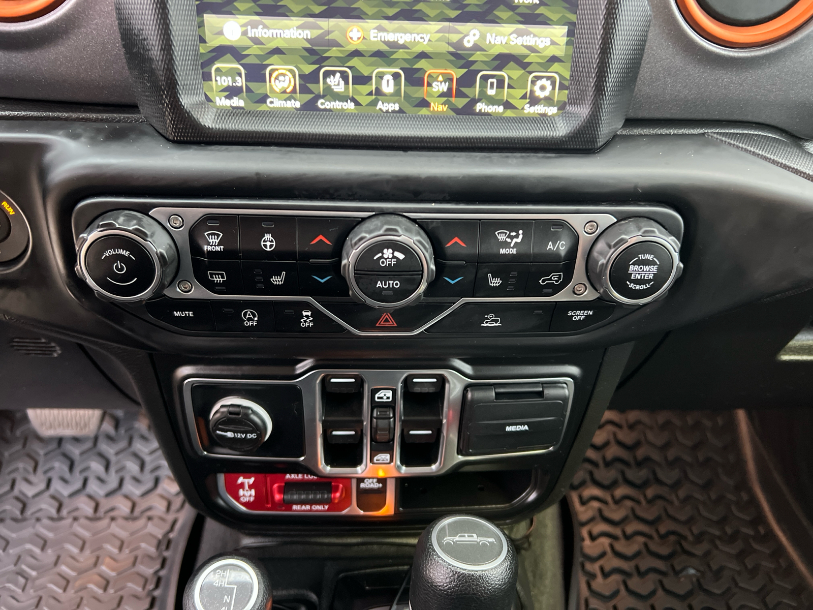 2021 Jeep Gladiator Mojave 22