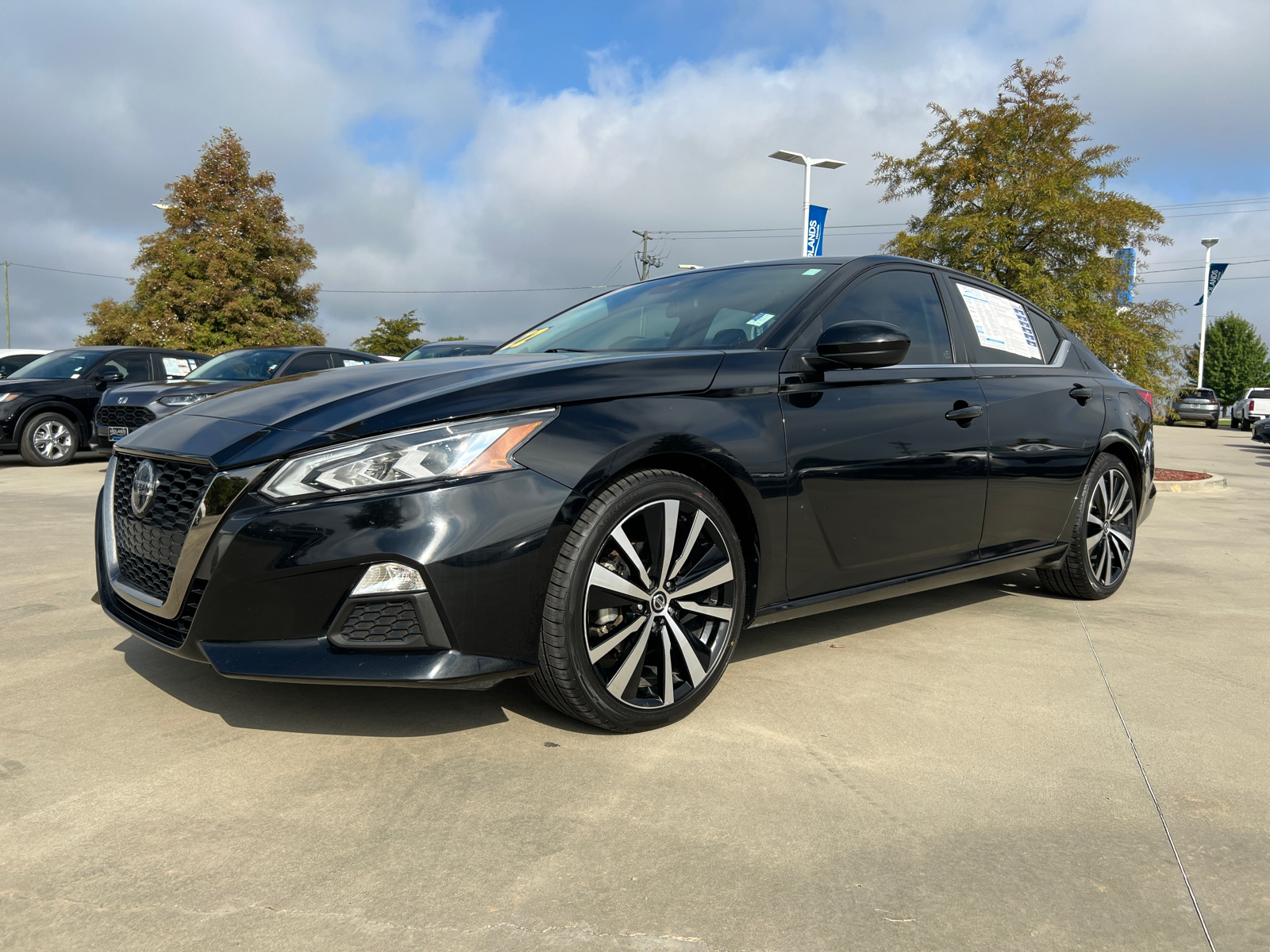 2022 Nissan Altima 2.5 SR 4