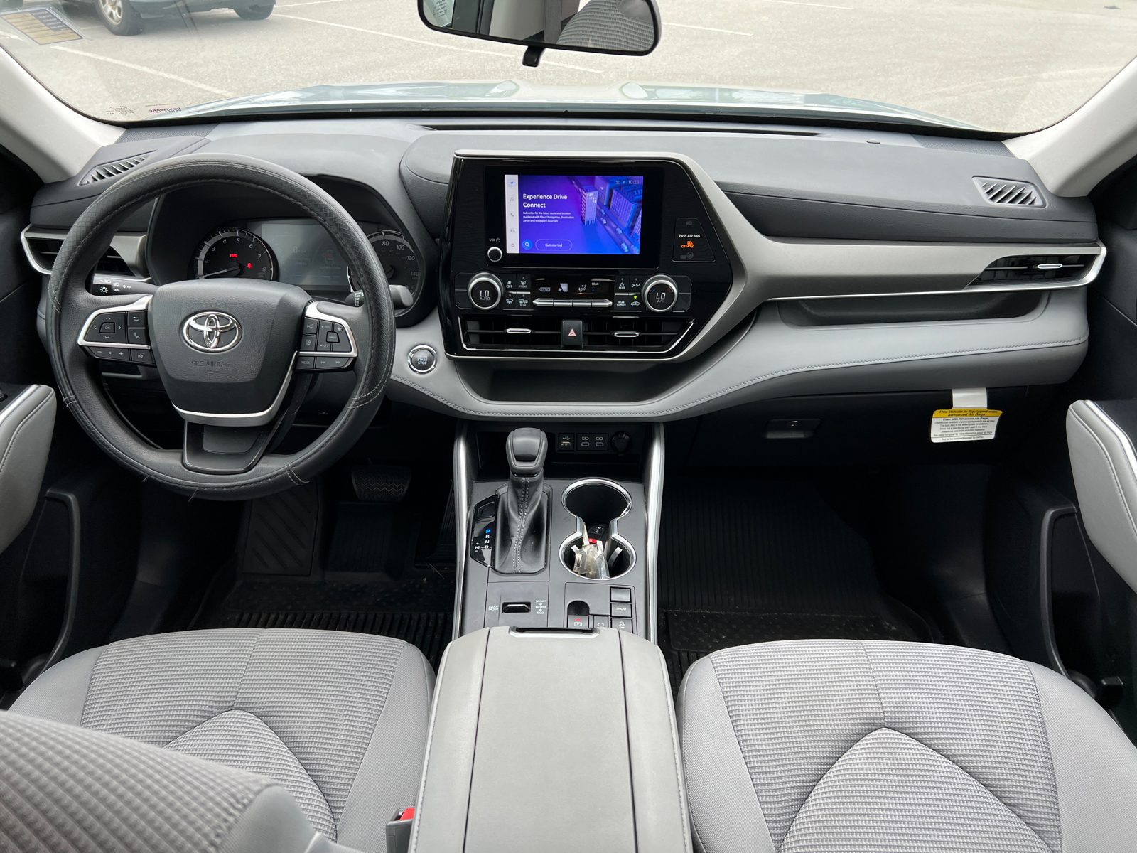 2023 Toyota Highlander L 24