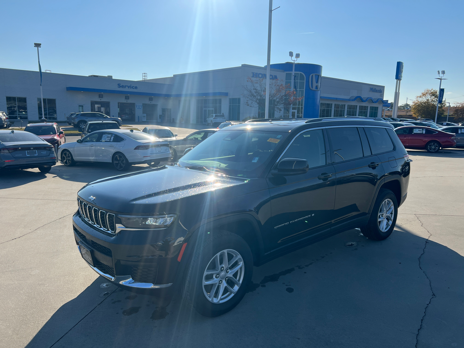 2024 Jeep Grand Cherokee L Laredo 3