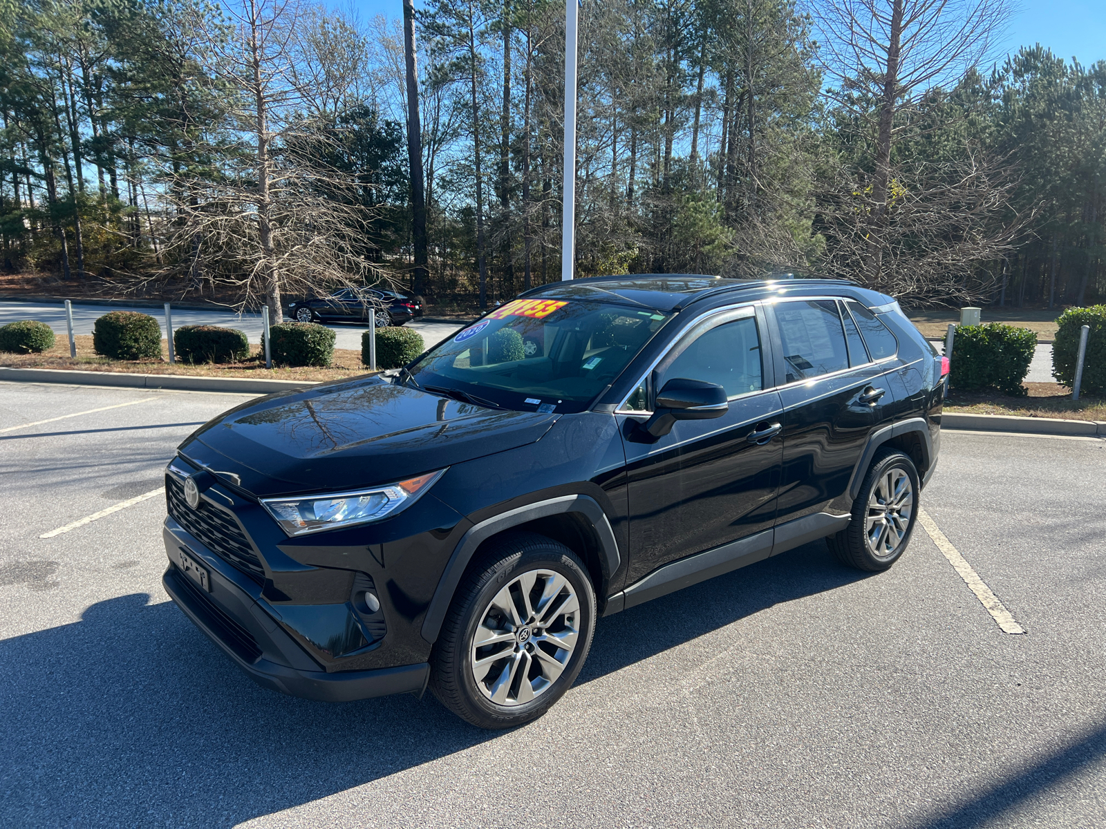 2020 Toyota RAV4 XLE Premium 3