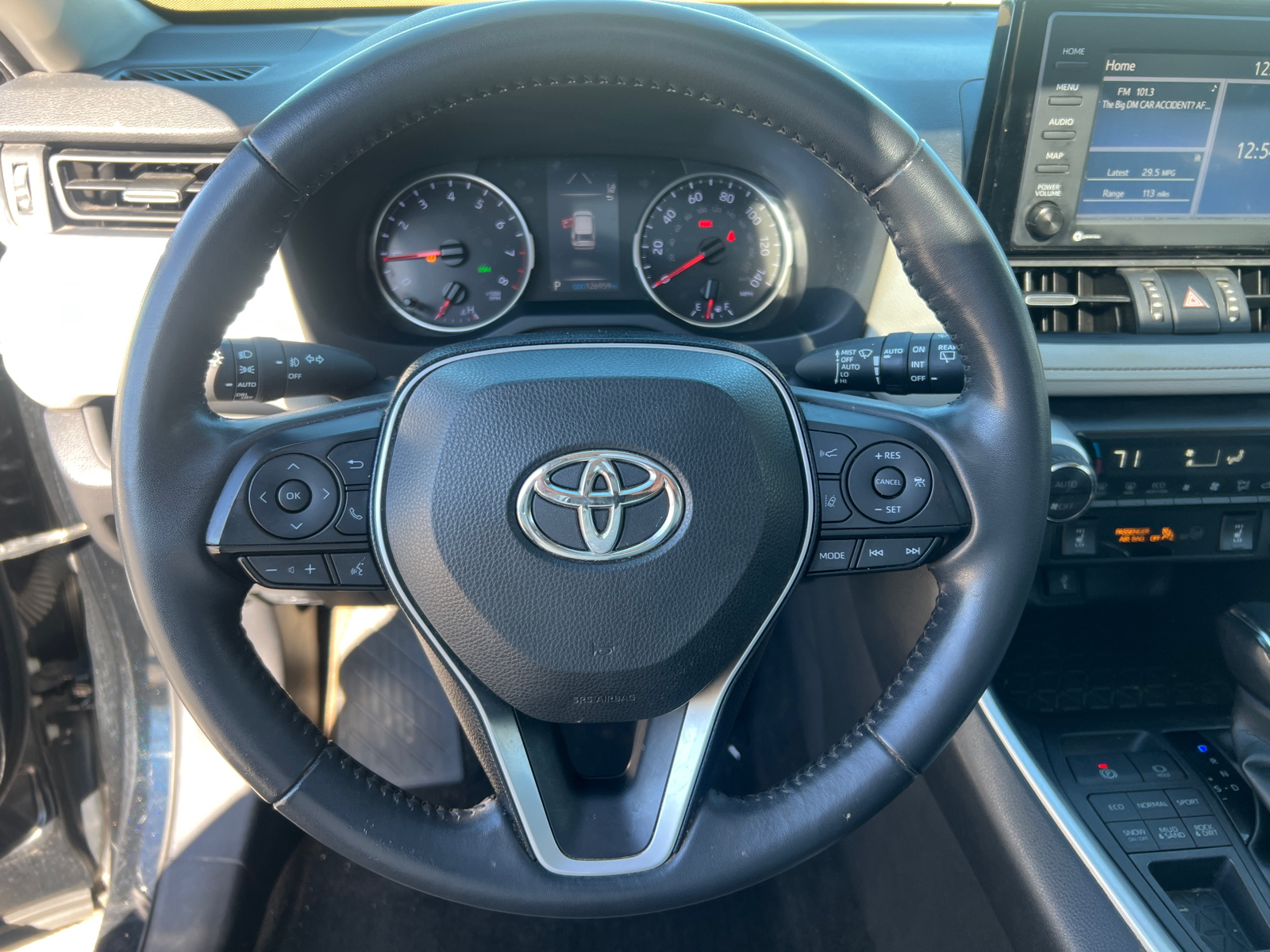 2020 Toyota RAV4 XLE Premium 18