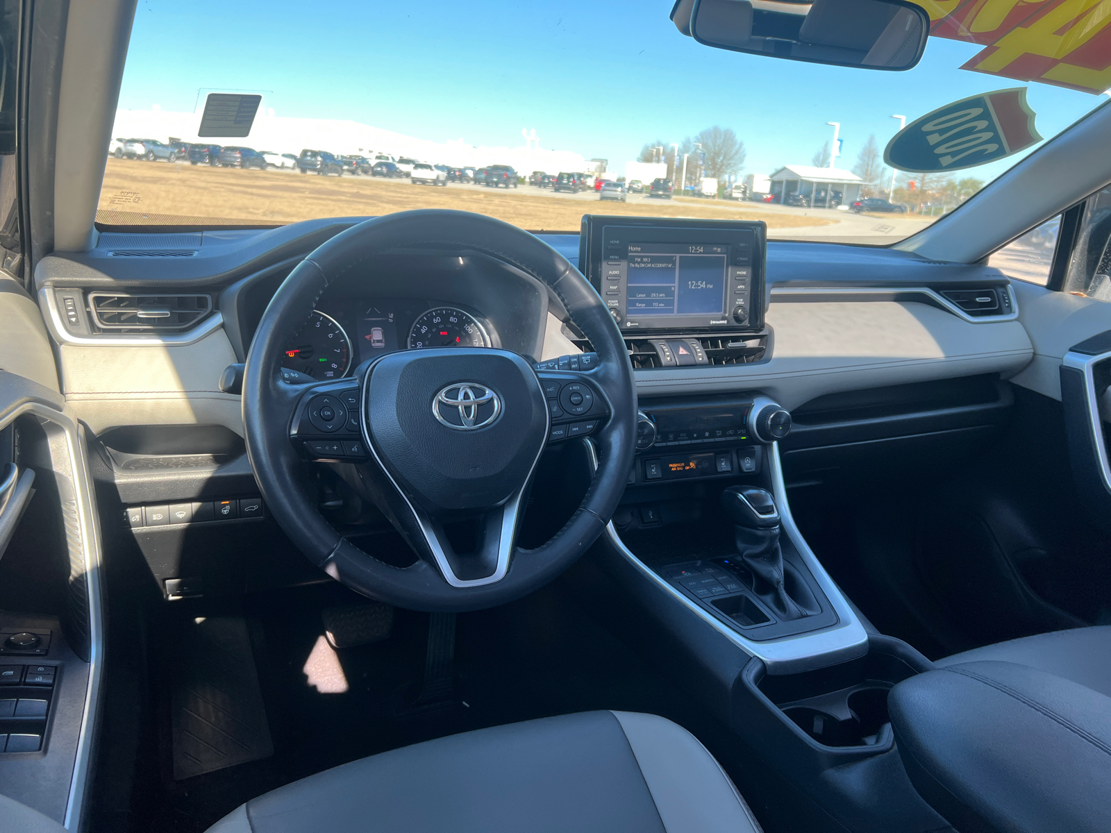 2020 Toyota RAV4 XLE Premium 25