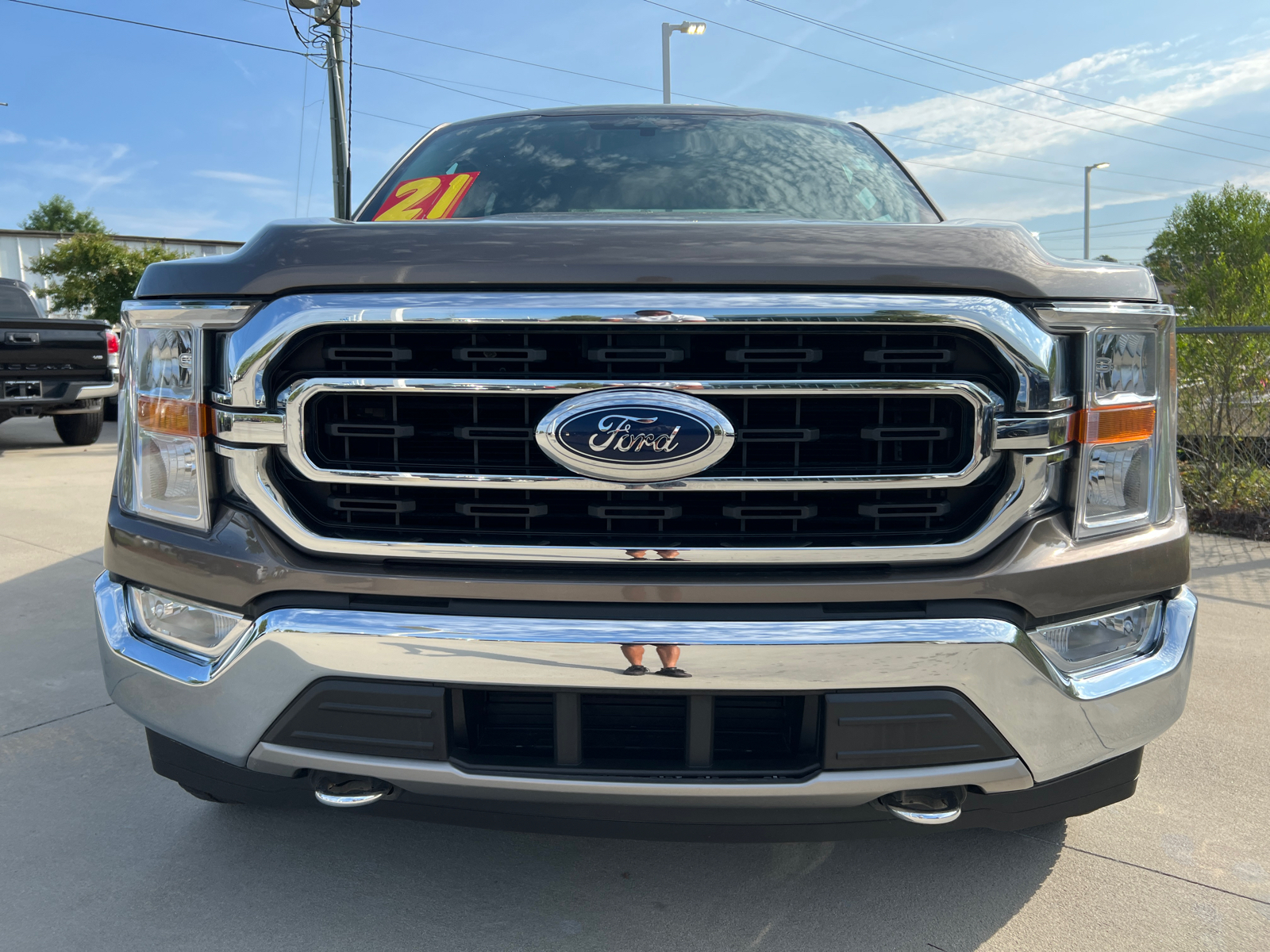 2021 Ford F-150 XLT 2