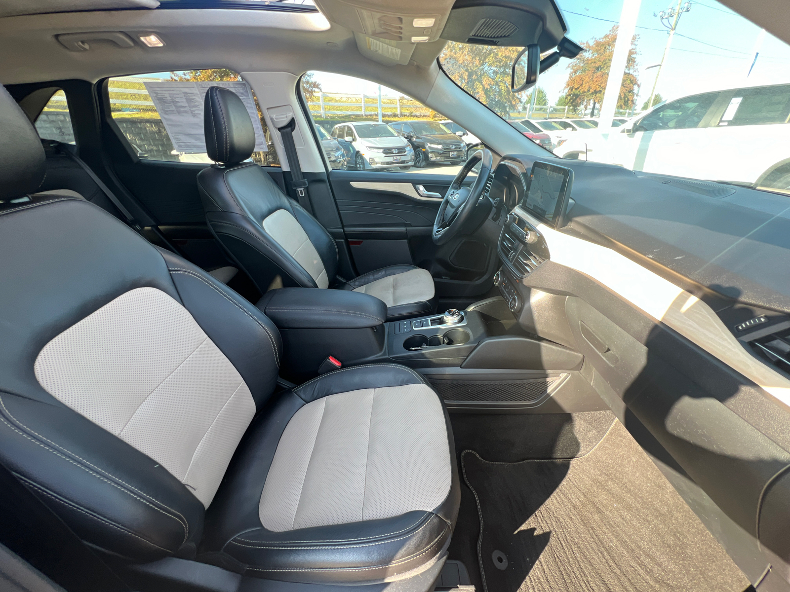 2021 Ford Escape Titanium Hybrid 39