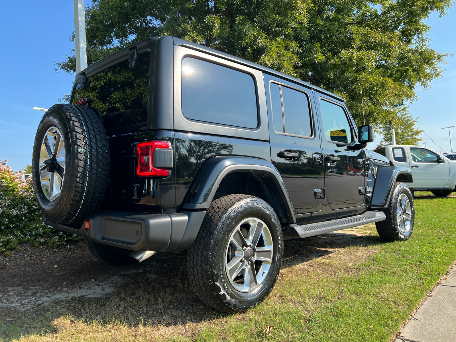 2021 Jeep Wrangler Unlimited Sahara 8