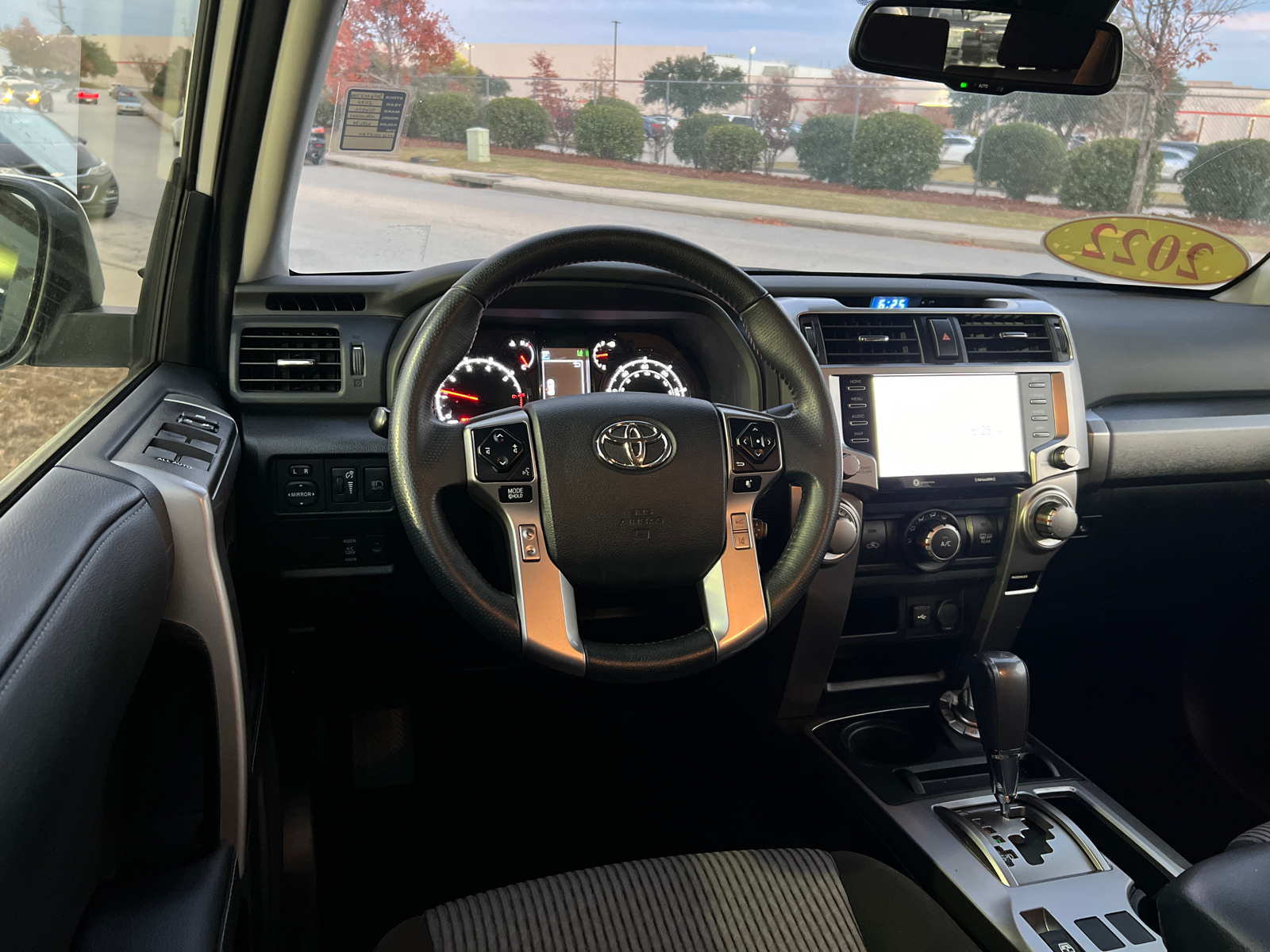 2022 Toyota 4Runner SR5 24