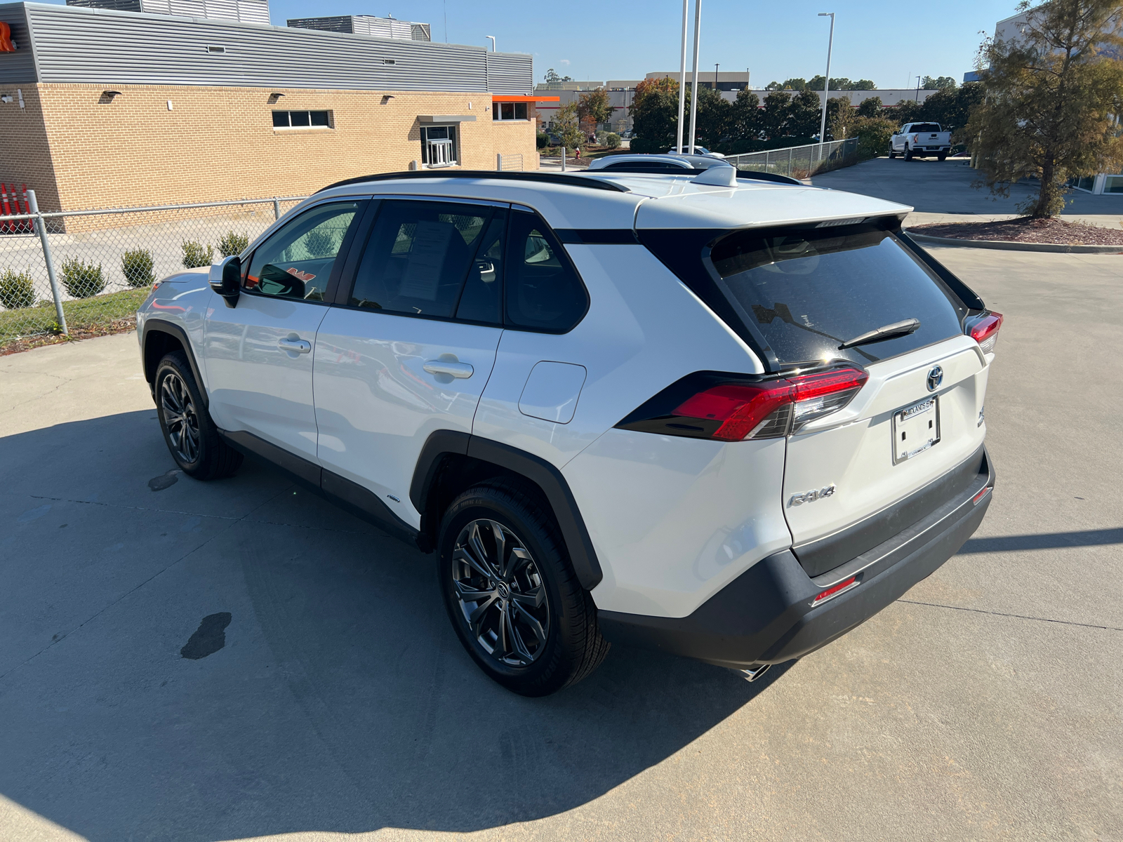 2022 Toyota RAV4 Hybrid XLE Premium 5