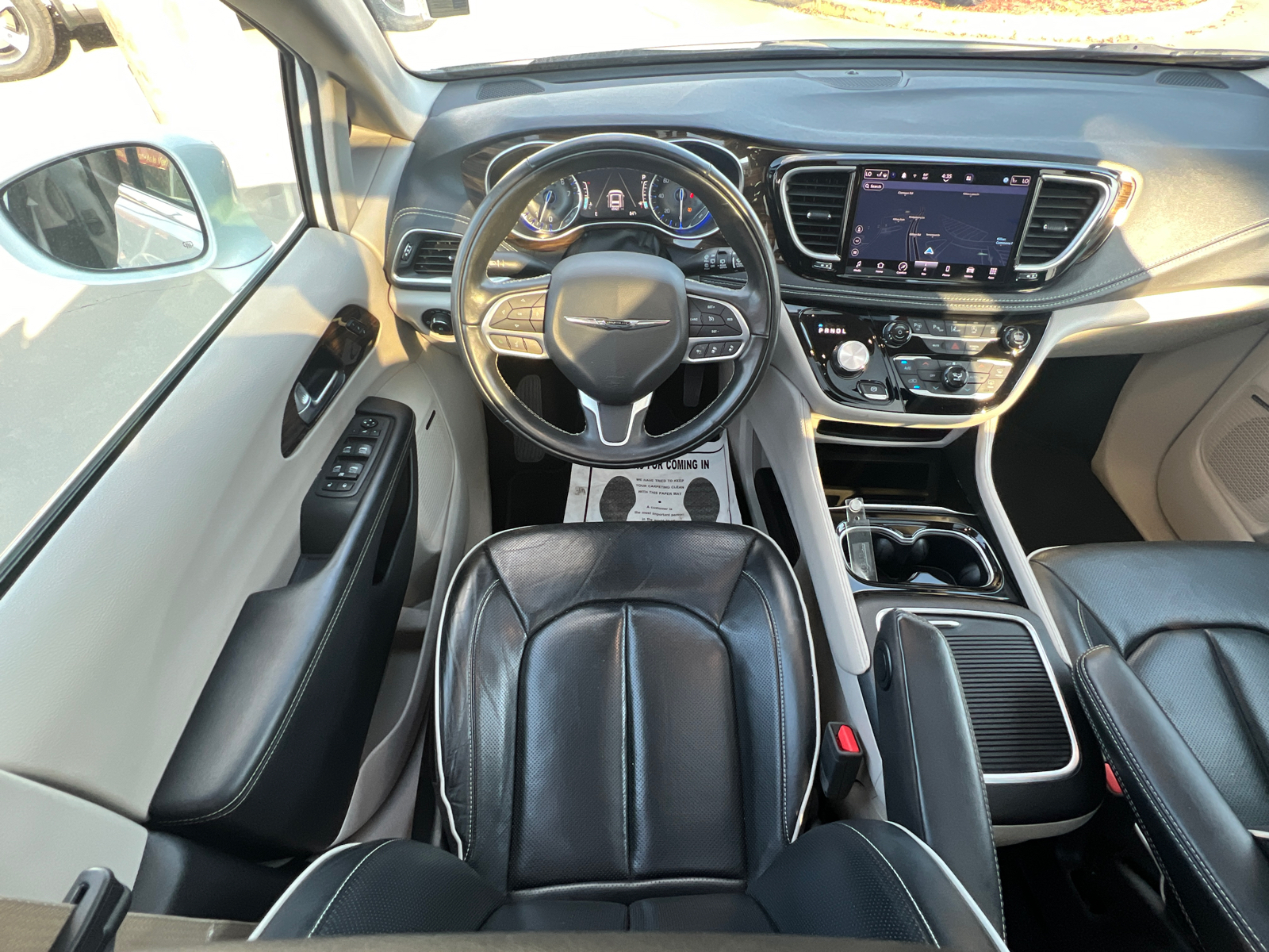 2022 Chrysler Pacifica Limited 27