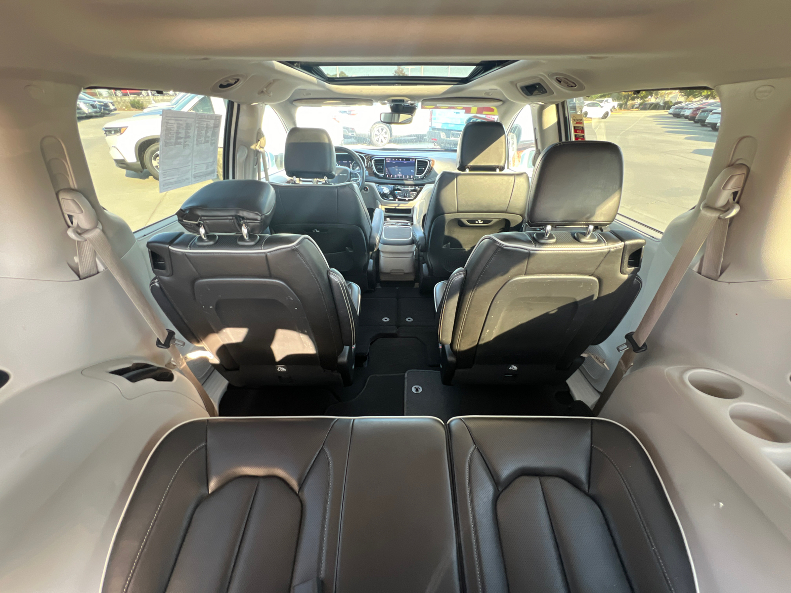 2022 Chrysler Pacifica Limited 31