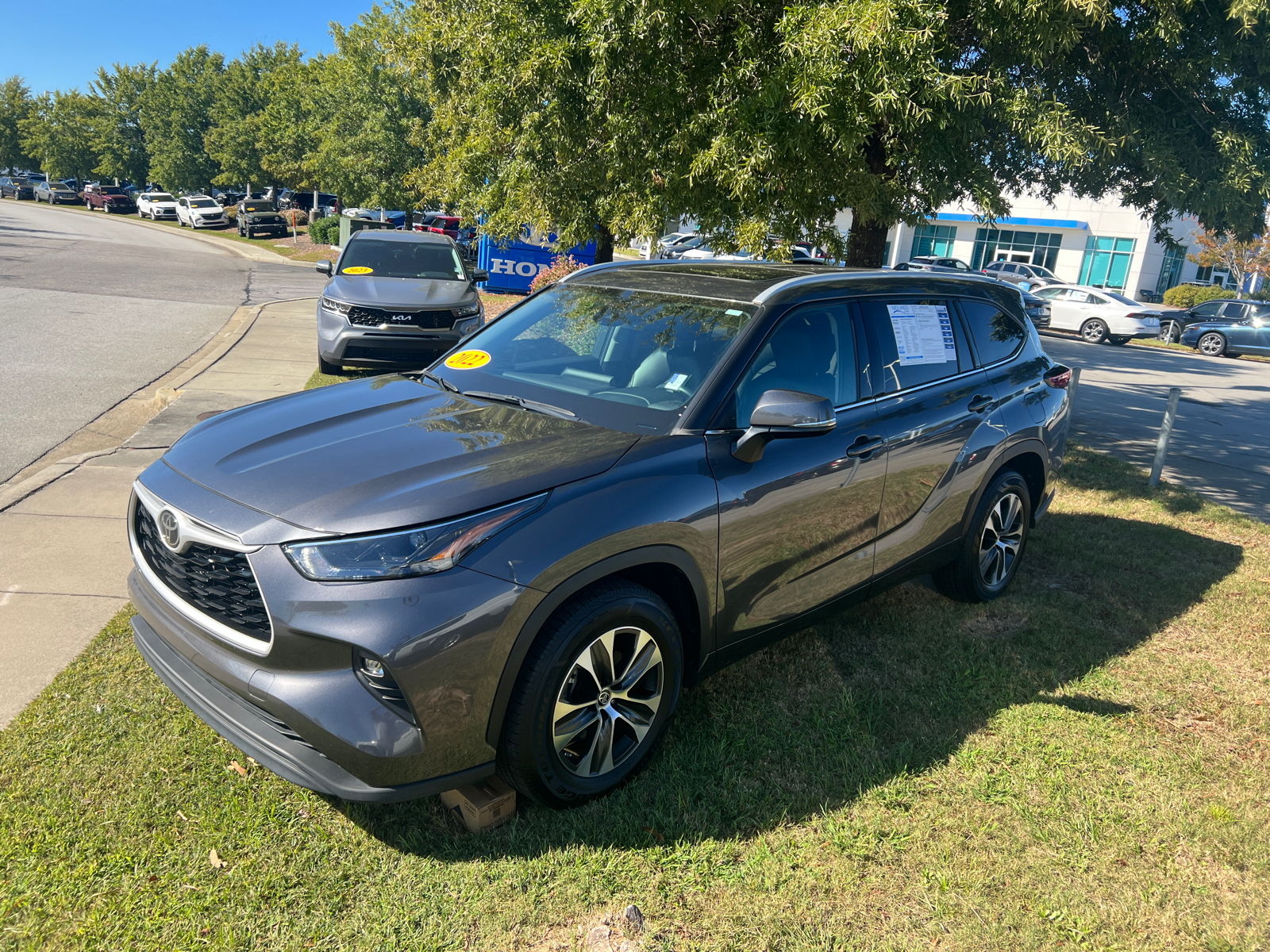 2022 Toyota Highlander XLE 4