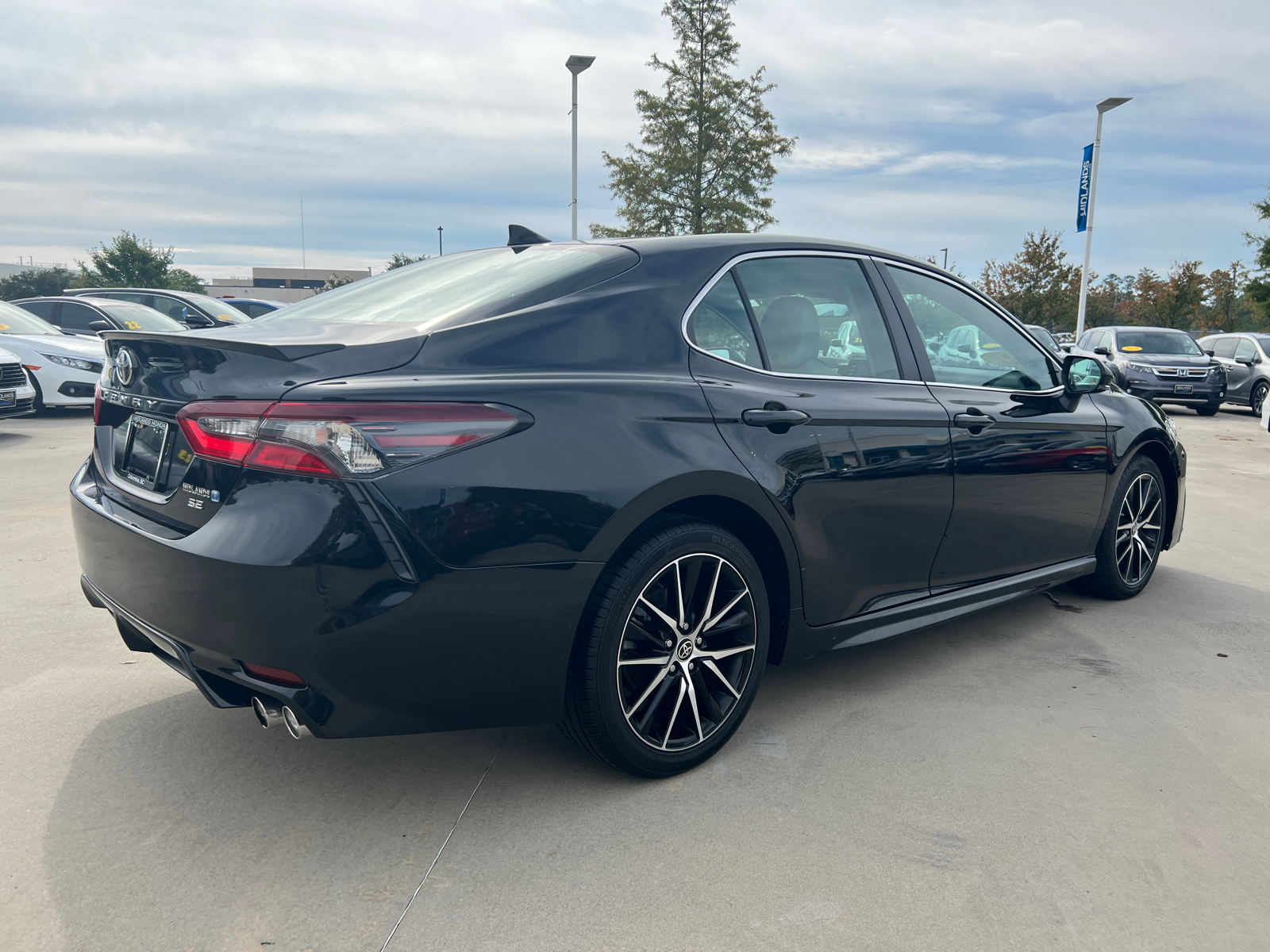 2022 Toyota Camry SE 8